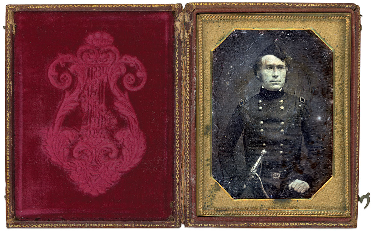 Quarter-plate daguerreotype by an anonymous photographer.