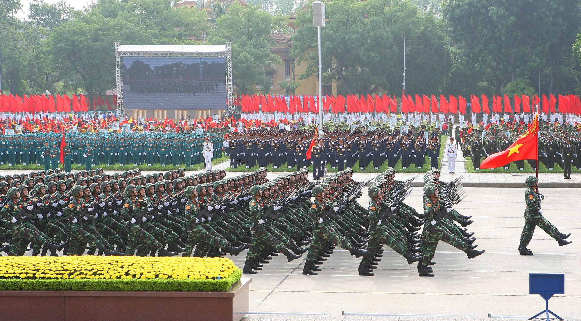 Lễ míttinh, diễu binh, diễu hành cấp Quốc gia kỷ niệm 70 năm Ngày Cách mạng Tháng Tám (19/8/1945-19/8/2015) và Quốc khánh (2/9/1945-2/9/2015) tại Thủ đô Hà Nội. Ảnh: TTXVN