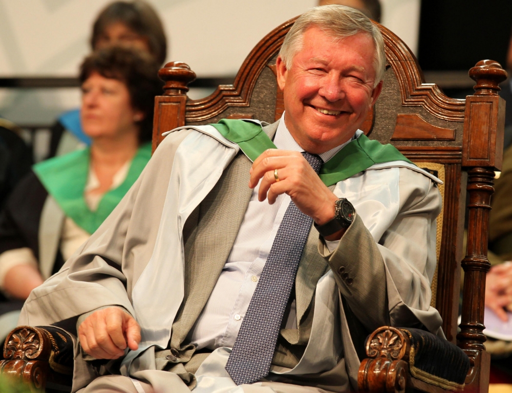 Sir Alex Ferguson nhận bằng Tiến sĩ danh dự tại Đại học Stirling năm 2011