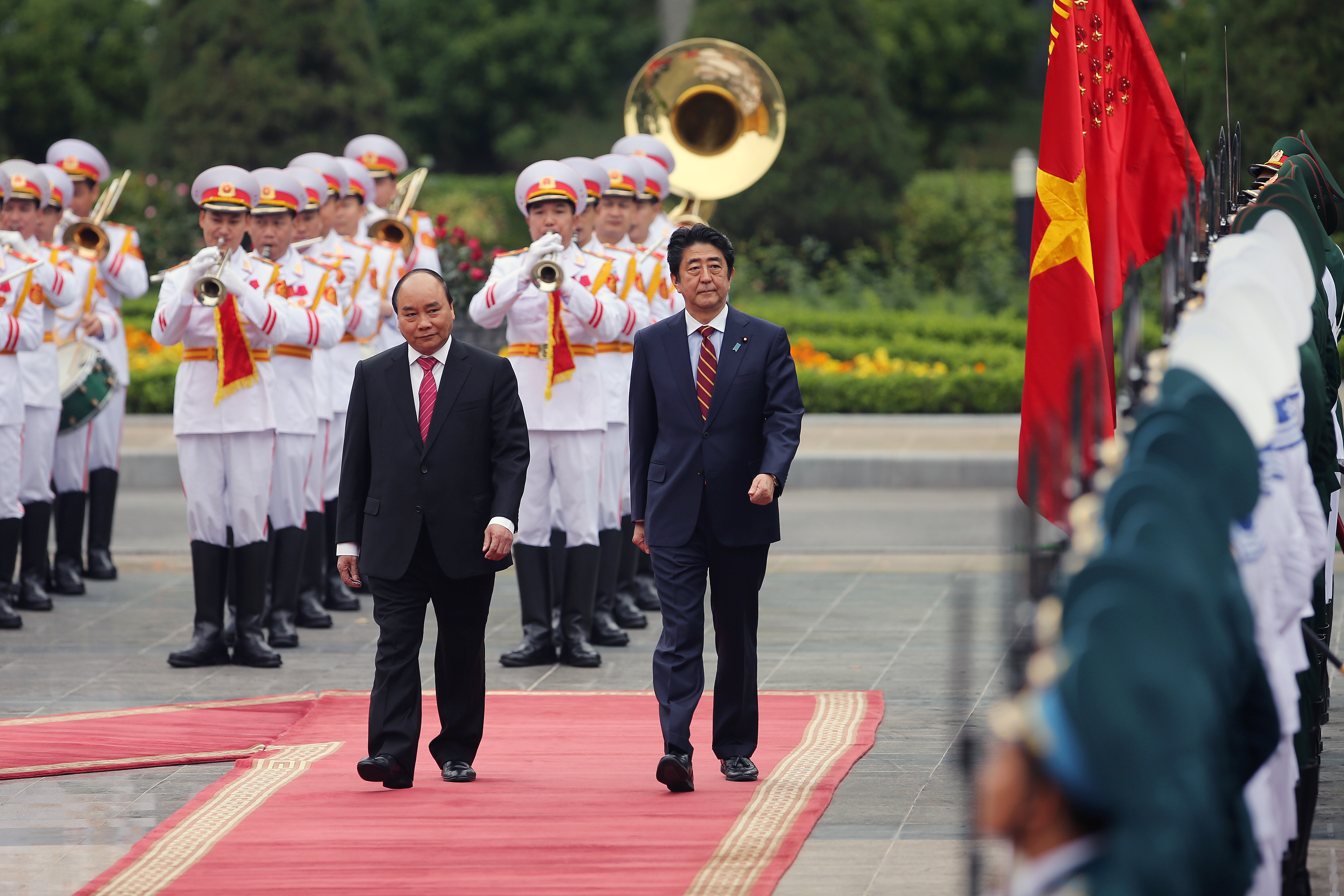Thủ tướng Nhật Bản Shinzo Abe thăm Việt Nam vào tháng 1 năm nay. (Nguồn: AFP)