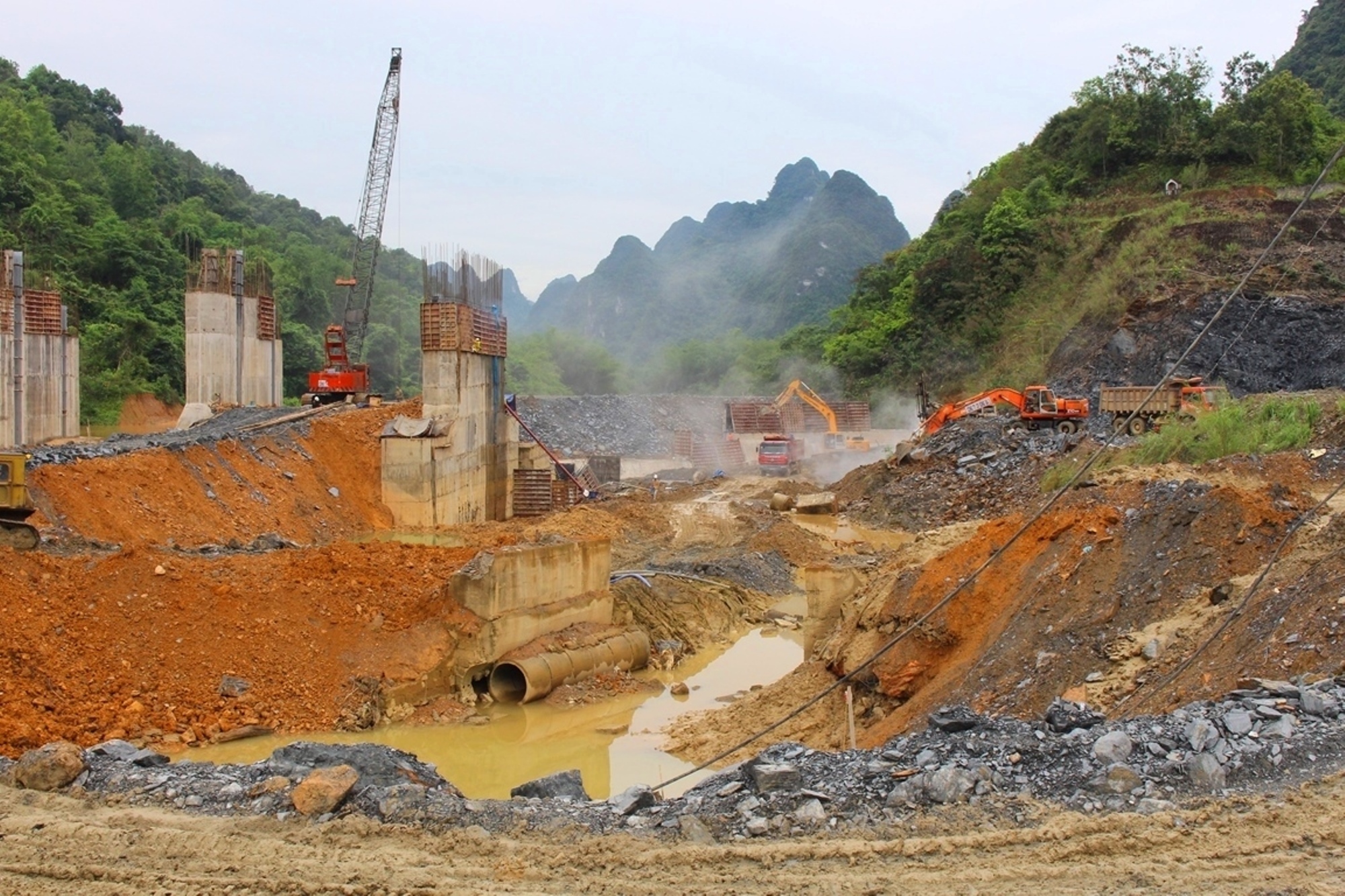Dự án thủy điện Tiên Thành tại tỉnh Cao Bằng được triển khai xây dựng từ năm 2008, nhưng đến nay vẫn chưa xong. (Ảnh: Hùng Võ/Vietnam+)