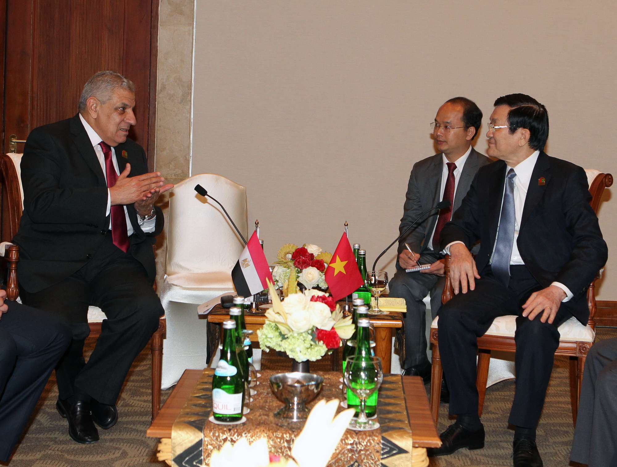 Chủ tịch nước Trương Tấn Sang hội kiến Thủ tướng Ai Cập Ibrahim Mahlab ngày  23/4/2015. (Nguồn: TTXVN)
