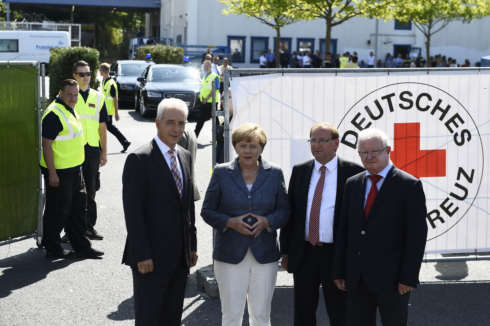 Thủ tướng Đức Angela Merkel trong lần thăm một trại tị nạn ở Heidenau, bang Sachsen. (Nguồn: AFP/TTXVN)