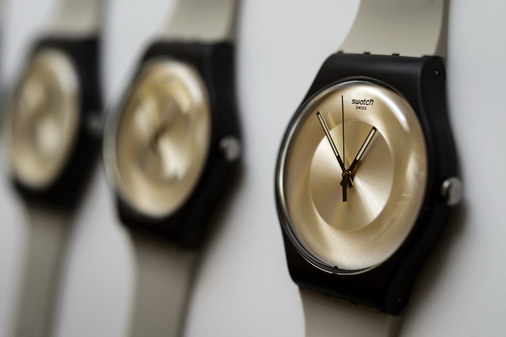 Mẫu đồng hồ của hãng Swatch được giới thiệu trong cuộc họp báo ở Biel, Thụy Sĩ ngày 10/3/2016. (Nguồn: AFP/TTXVN)