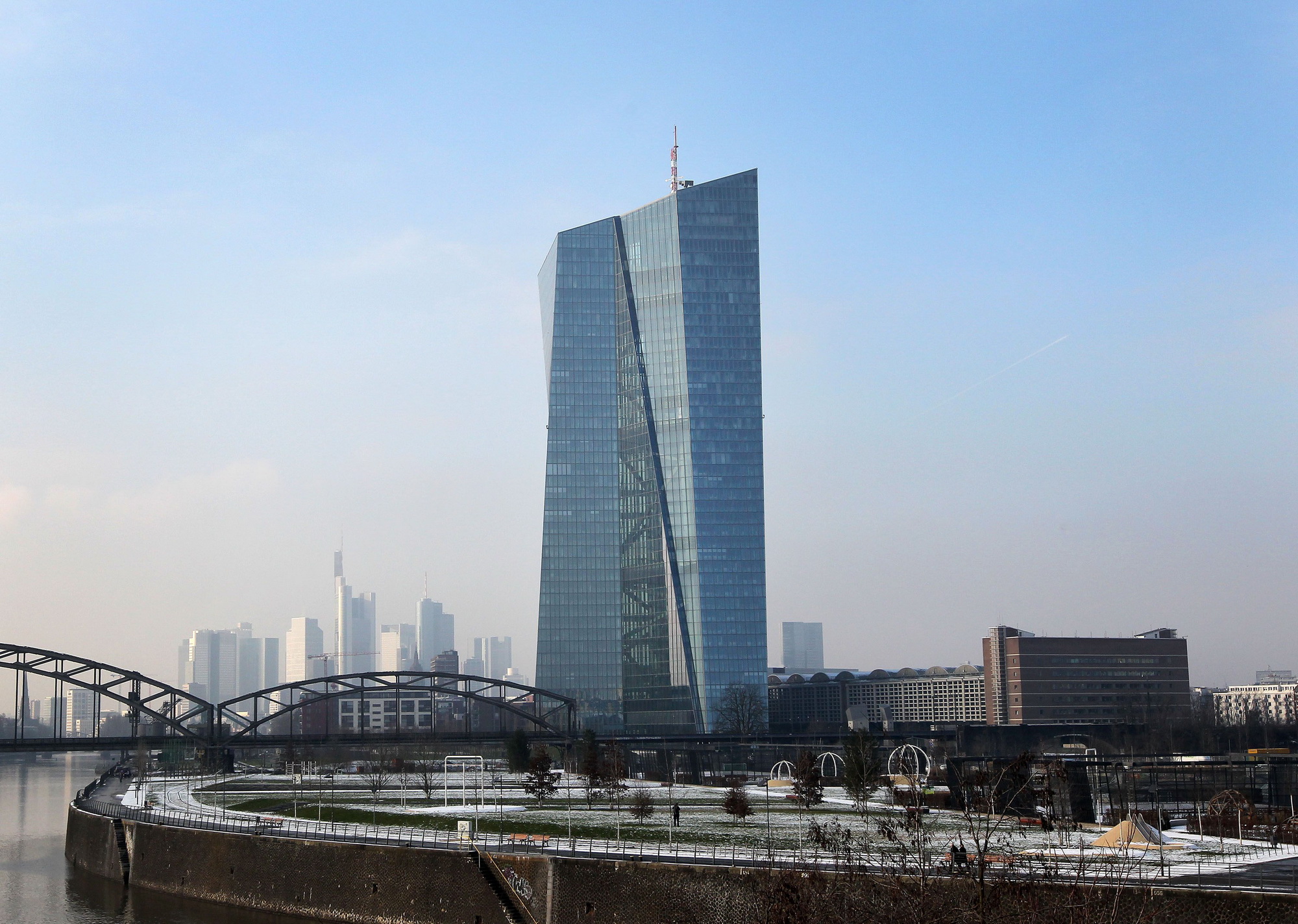 Trụ sở Ngân hàng Trung ương châu Âu (ECB) tại Frankfurt am Main, miền tây Đức. (Nguồn: AFP/TTXVN)