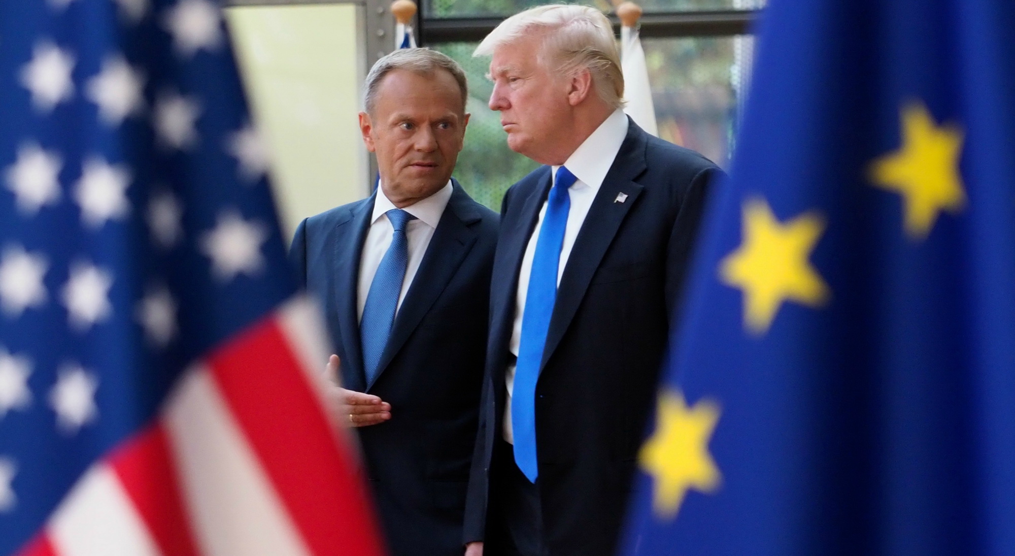 Chủ tịch Hội đồng châu Âu Donald Tusk và Tổng thống Mỹ Donald Trump.(Nguồn: Euobserver)