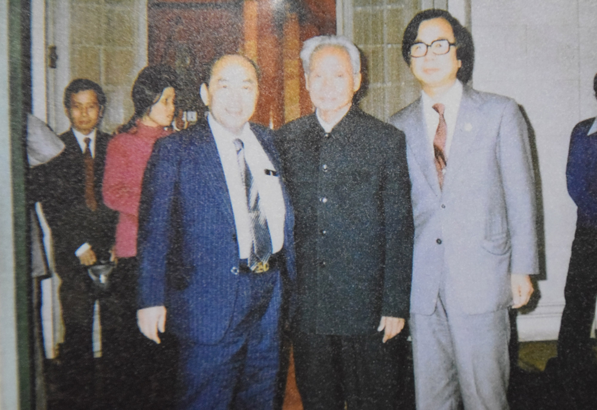 Ông Morita (ngoài cùng bên phải) chụp chung với cố Thủ tướng Phạm Văn Đồng trong chuyến thăm Việt Nam vào năm 1983