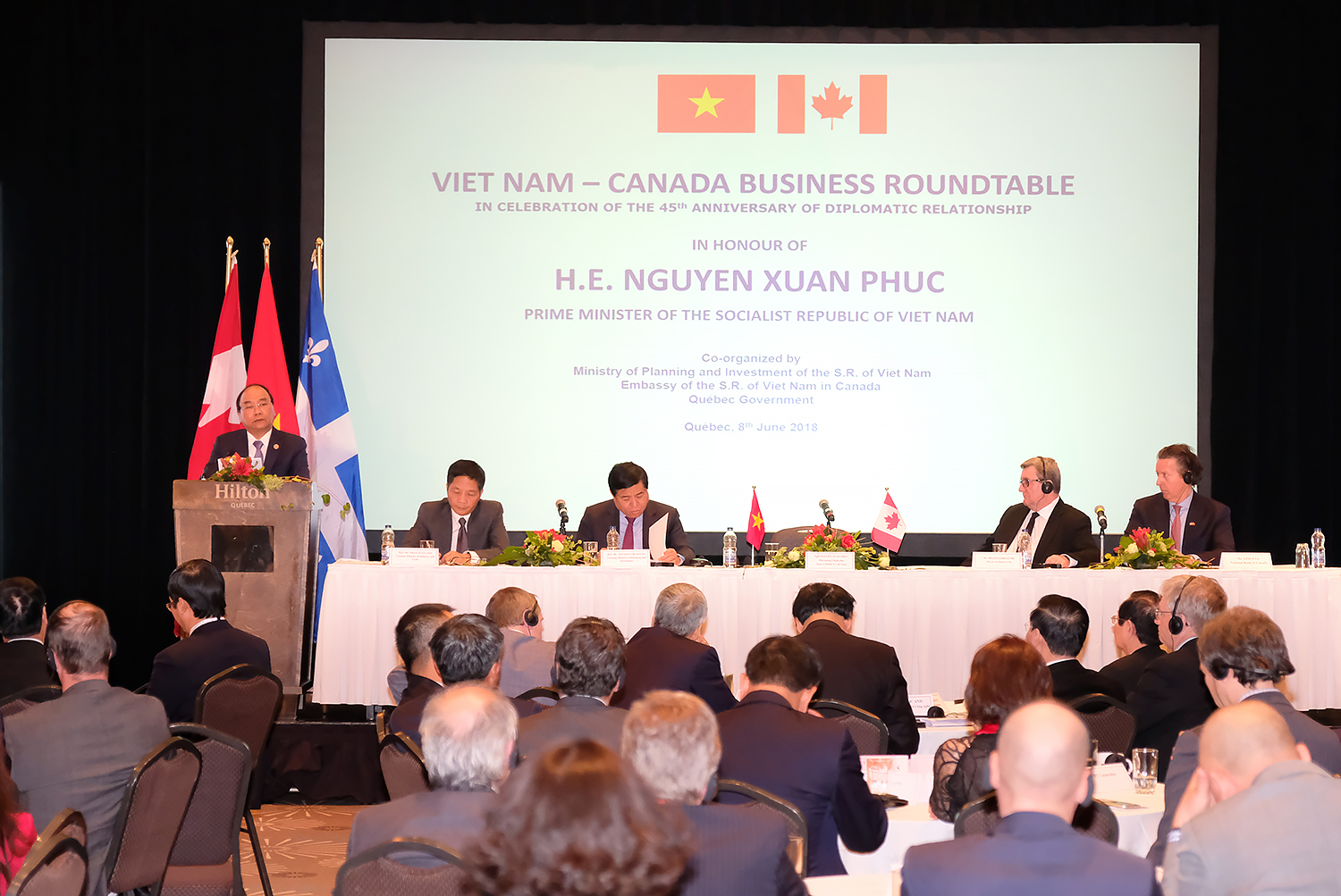 Le Premier ministre Nguyen Xuan Phuc au forum d'affaires Vietnam-Canada                 
