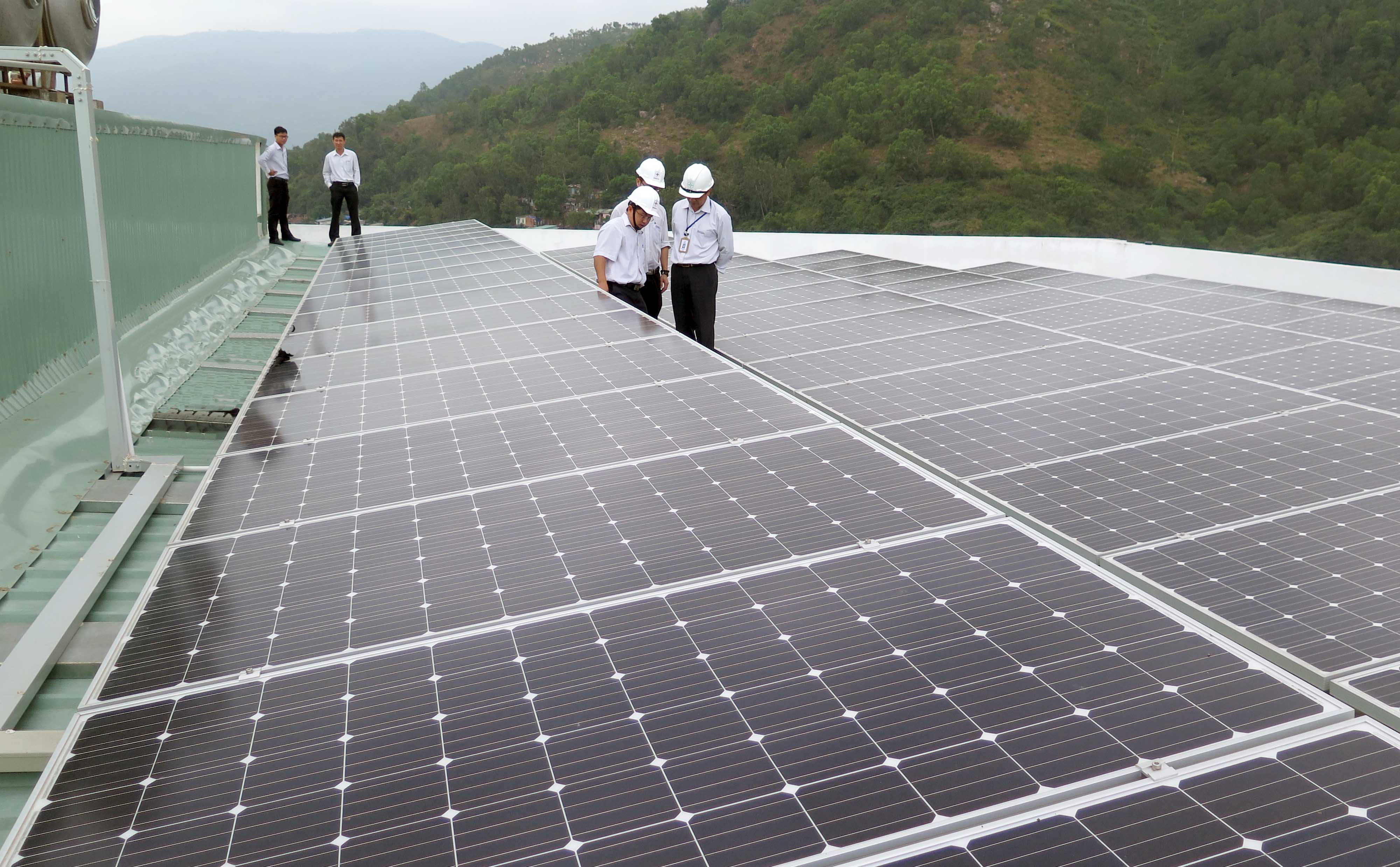 La región cuenta con varias plantas de energía solar financiadas por gobiernos europeos.