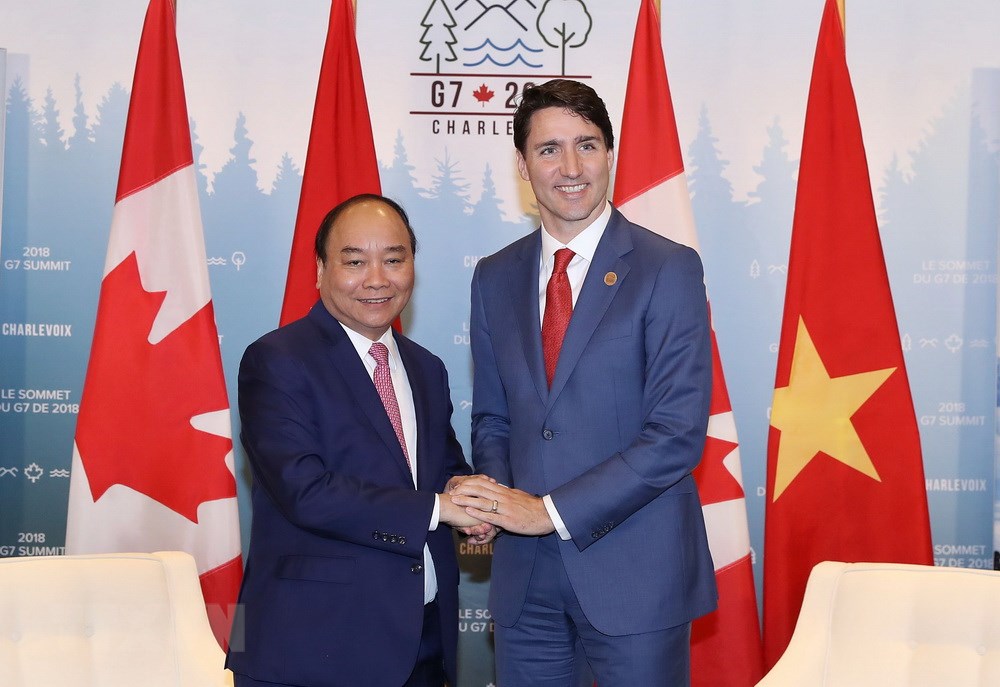Los primeros ministros de Vietnam, Nguyen Xuan Phuc, y de Canadá, Justin Trudeau (Fuente: VNA)