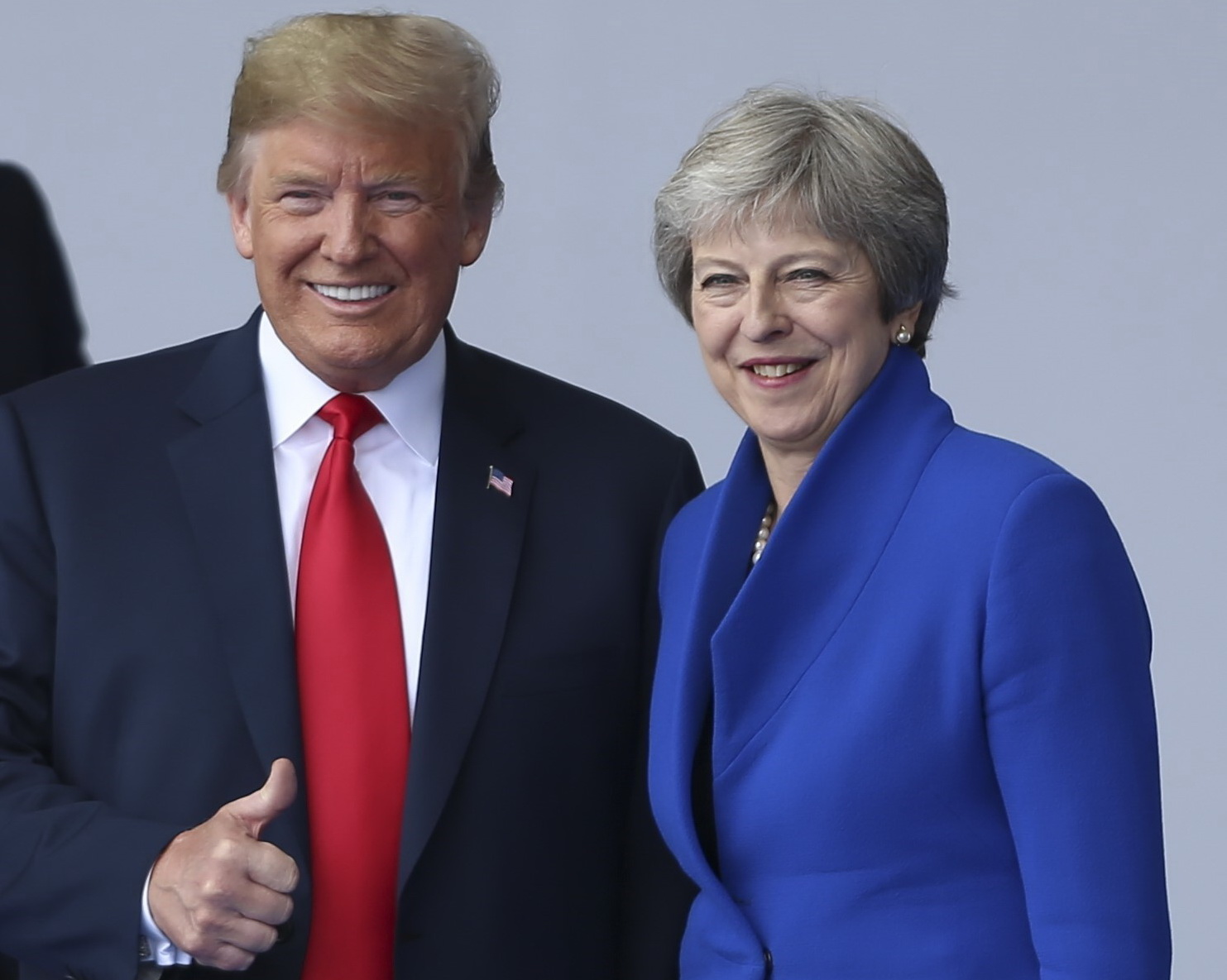 Tổng thống Mỹ Donald Trump (trái) và Thủ tướng Anh Theresa May tại Hội nghị thượng đỉnh NATO ở Brussels, Bỉ ngày 11/7. (Nguồn: THX/TTXVN)