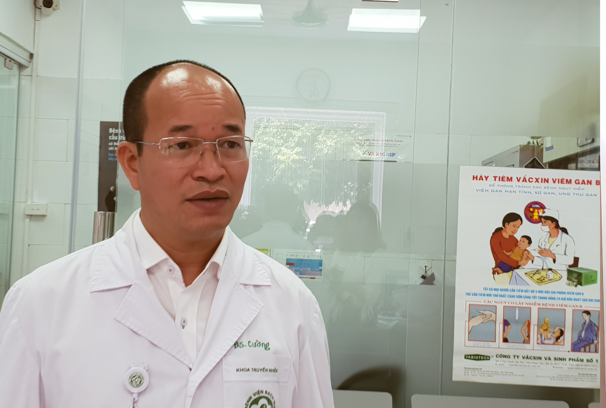 Ảnh 4: Bác sỹ Đỗ Duy Cường – Trưởng Khoa Truyền nhiễm (Bệnh viện Bạch Mai). (Ảnh: Thùy Giang/Vietnam+) 