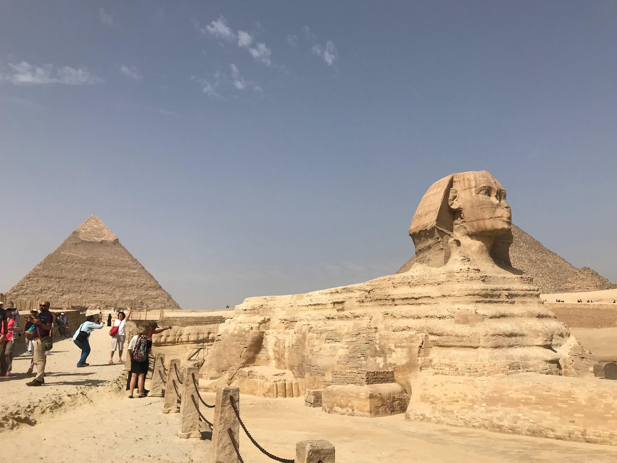 Quần thể tượng Nhân sư và Kim tự tháp Giza (Nguồn: TTXVN)
