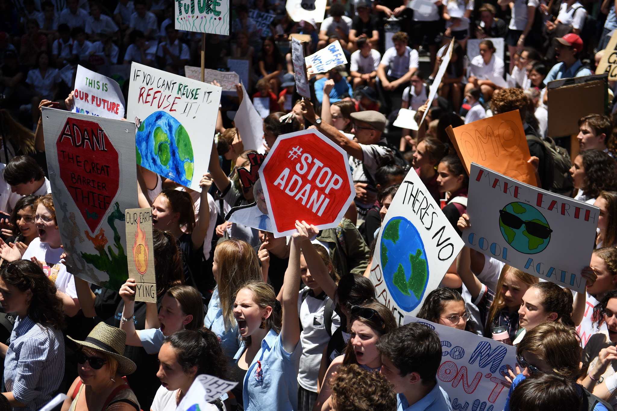 Học sinh Australia biểu tình chống biến đổi khí hậu tại Sydney. (Ảnh: AFP/TTXVN)
