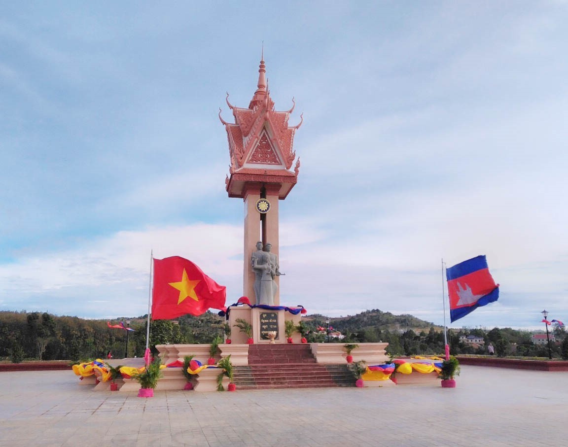 El Monumento de Amistad Vietnam- Camboya en la provincia de Mondulkiri.Foto:VNA