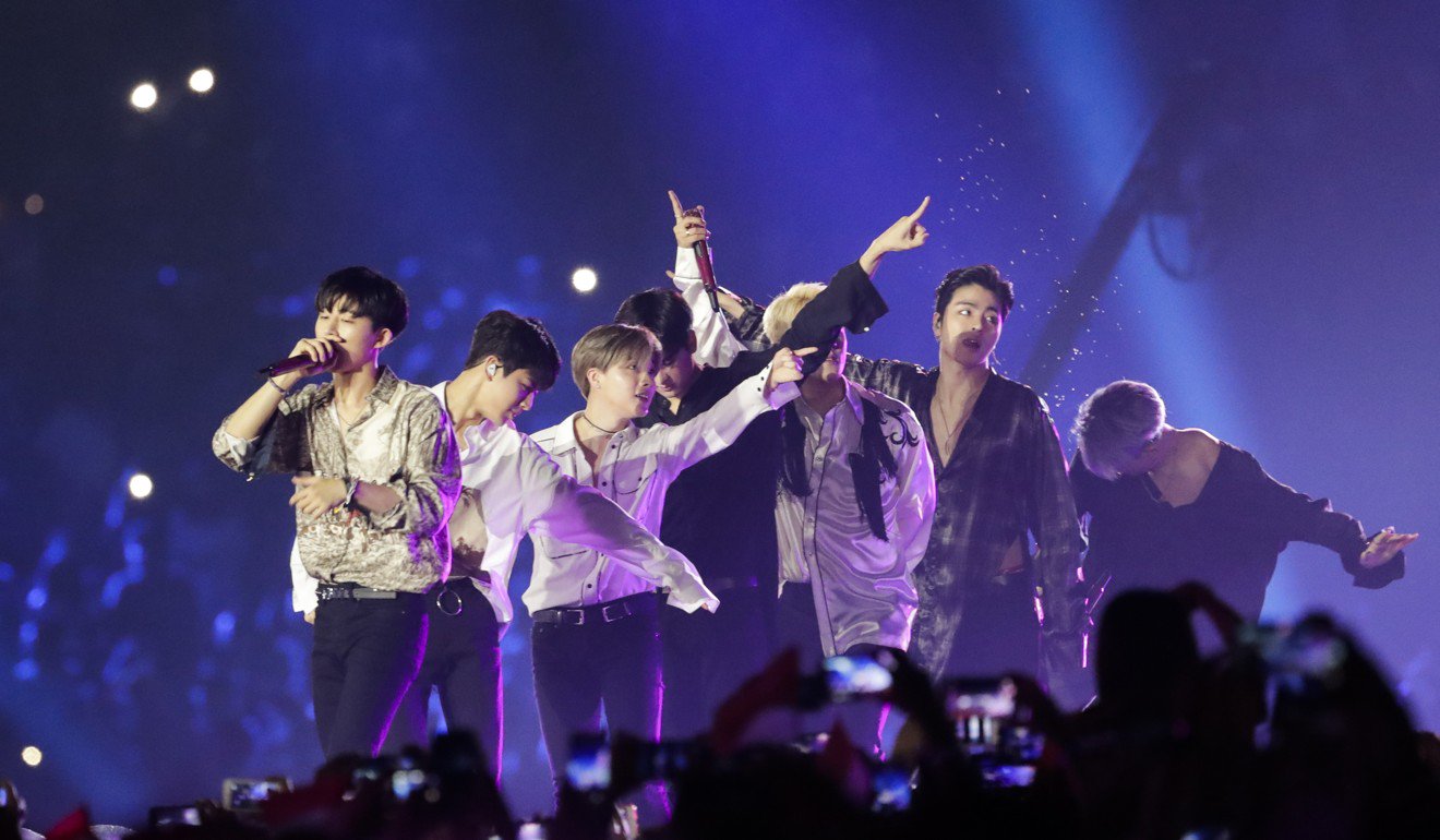 Nhóm nhạc K-pop Super Junior biểu diễn trong lễ bế mạc Đại hội thể thao châu Á 2018 tại Jakarta, Indonesia. (Ảnh: EPA)