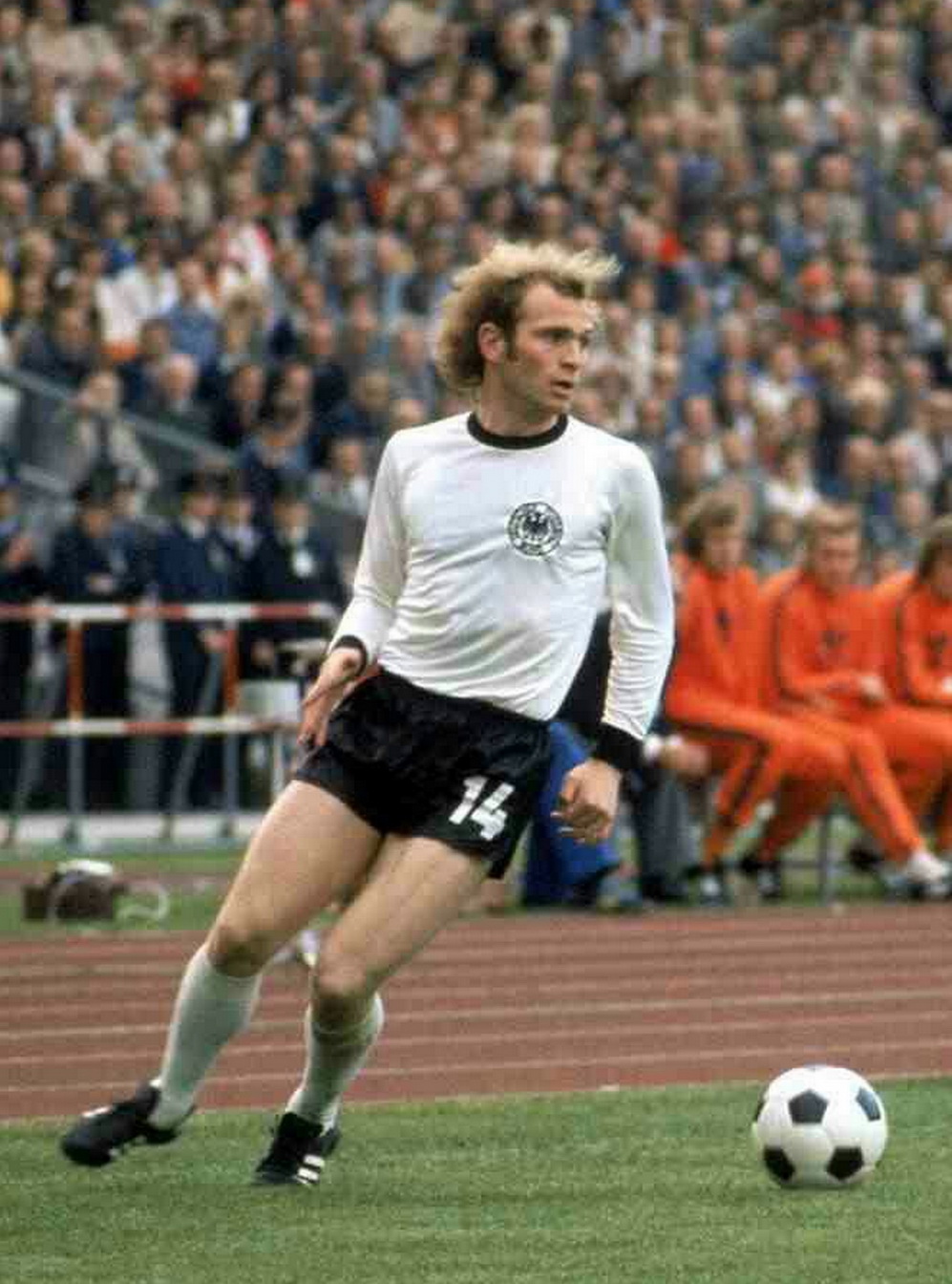  Hoeneß trong màu áo tuyển Đức tại World Cup 1974. (Ảnh: Imago)