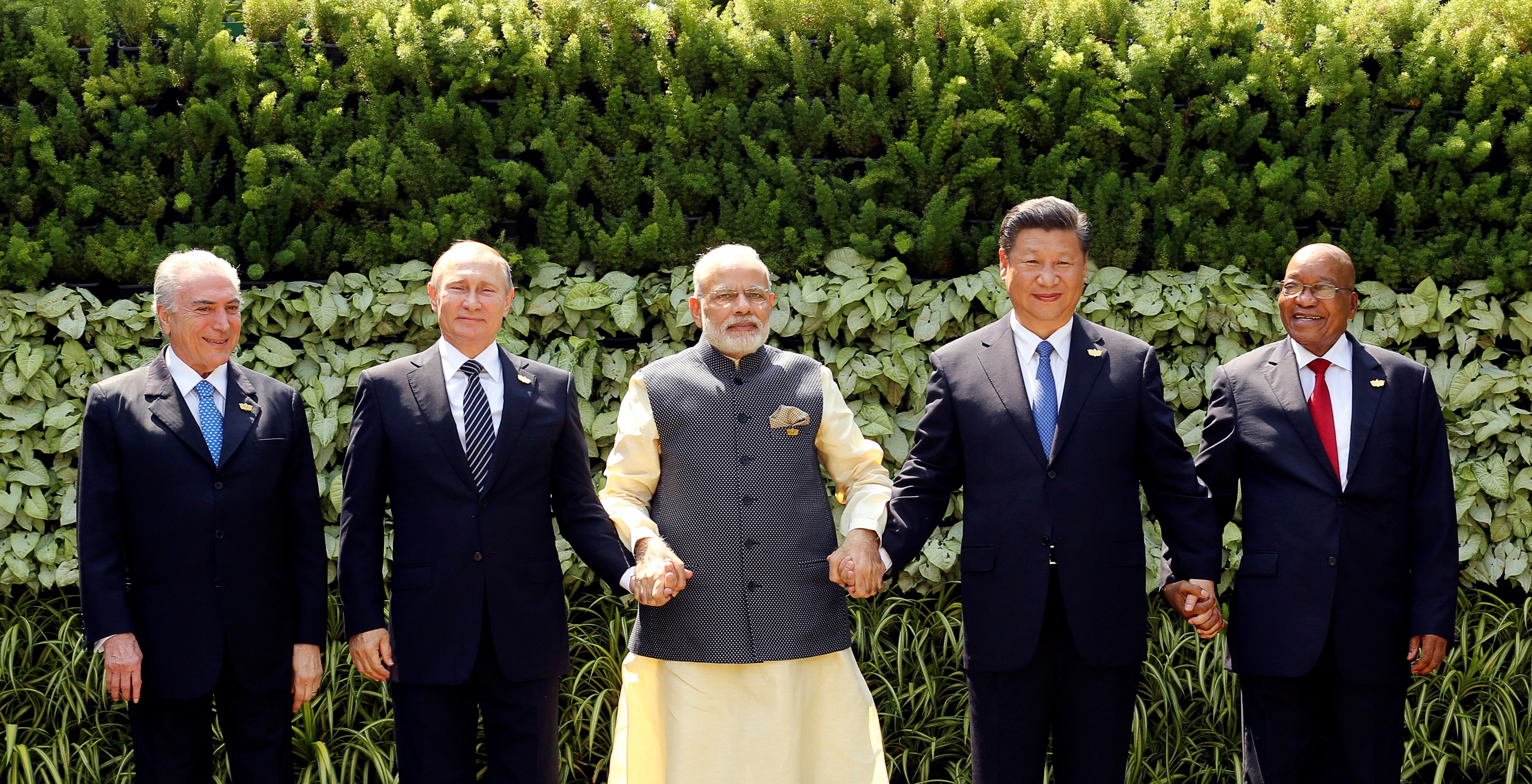 Thủ tướng Modi cùng các nhà lãnh đạo các nước BRICS. (Nguồn: Getty Images)