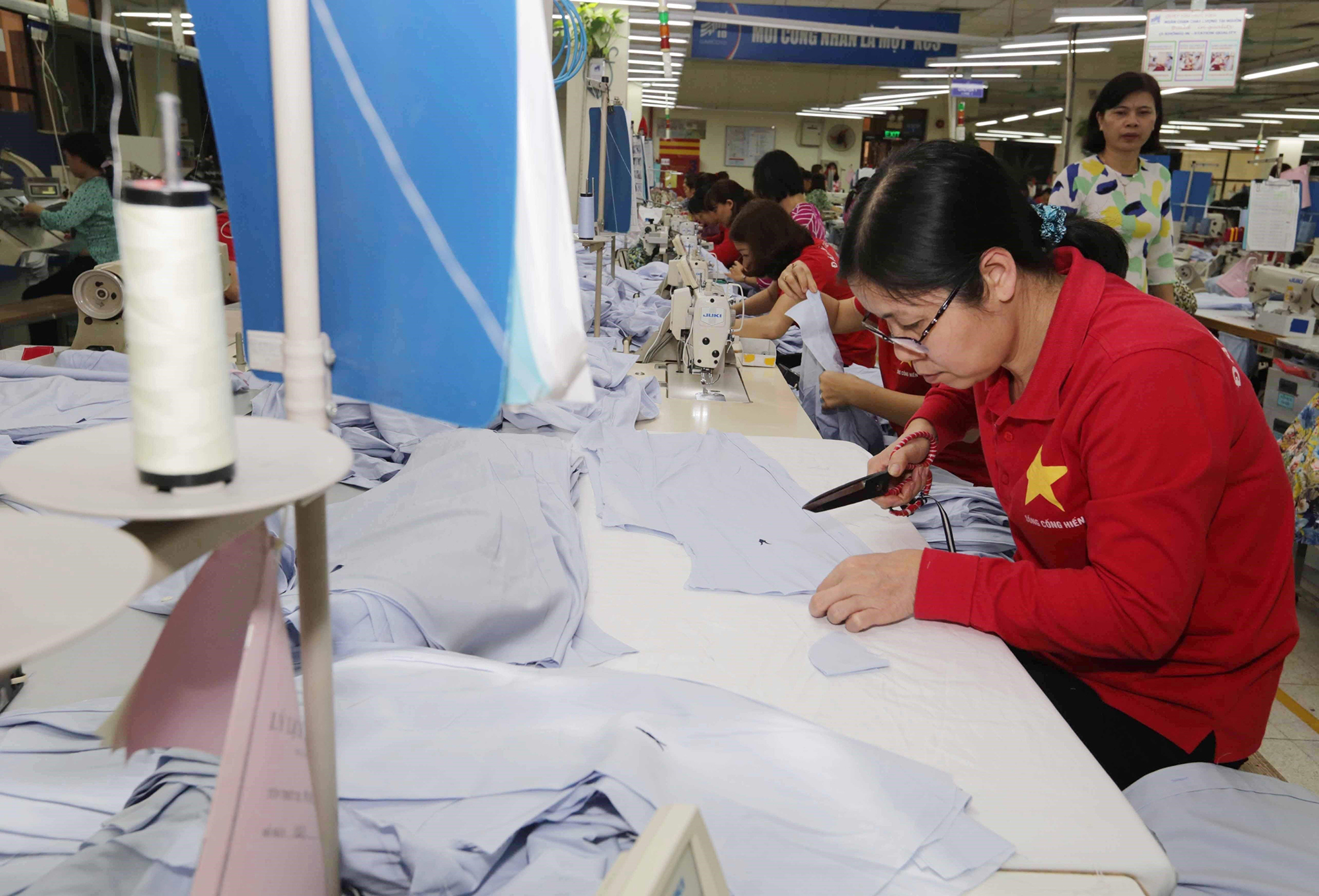 Producing exported apparel at the Garmant 10 Corporation(Photo:Tran Viet/VNA)