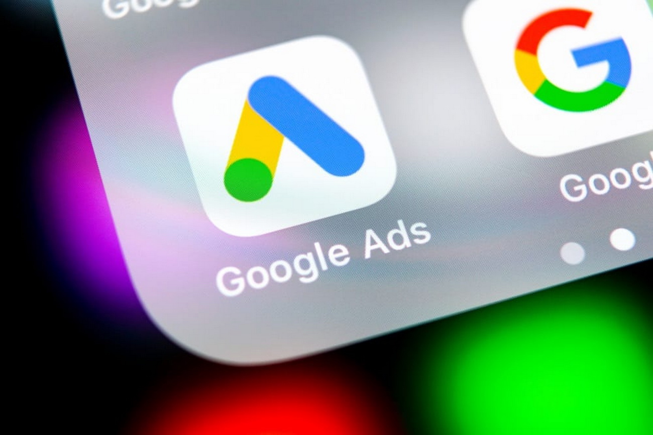 Google đang xử lý 2/3 số lượt tìm kiếm trực tuyến và chiếm phần lớn chi tiêu quảng cáo trực tuyến (37%). (Nguồn: pymnts.com)