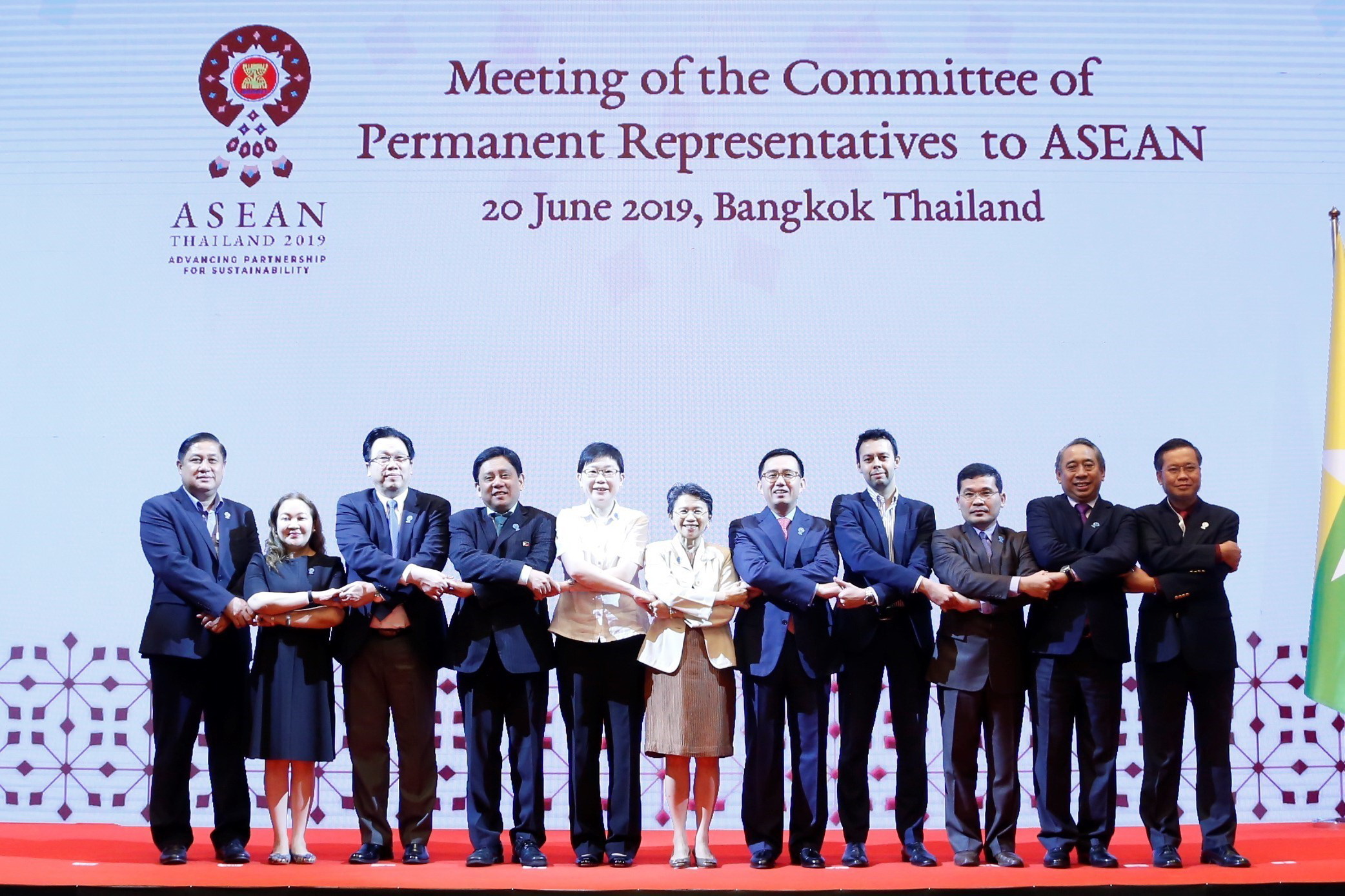 Đại diện thường trực các nước ASEAN chụp ảnh chung tại phiên họp của Ủy ban các đại diện thường trực tại ASEAN (CPR) ngày 20/6/2019. (Nguồn: TTXVN)