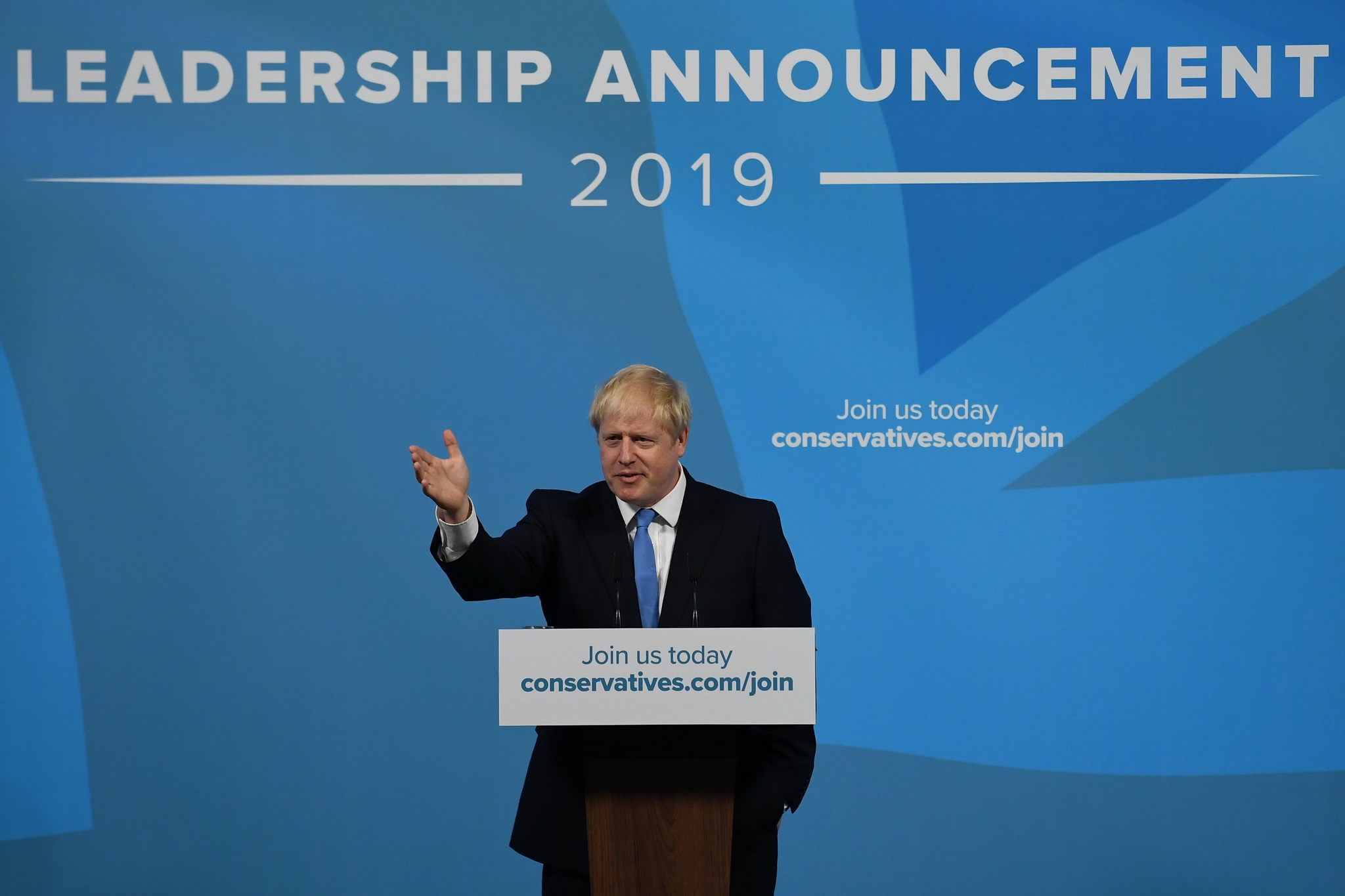 Ông Boris Johnson phát biểu tại London, Anh ngày 23/7, sau khi được bầu làm lãnh đạo mới của đảng Bảo thủ. (Ảnh: AFP/TTXVN)