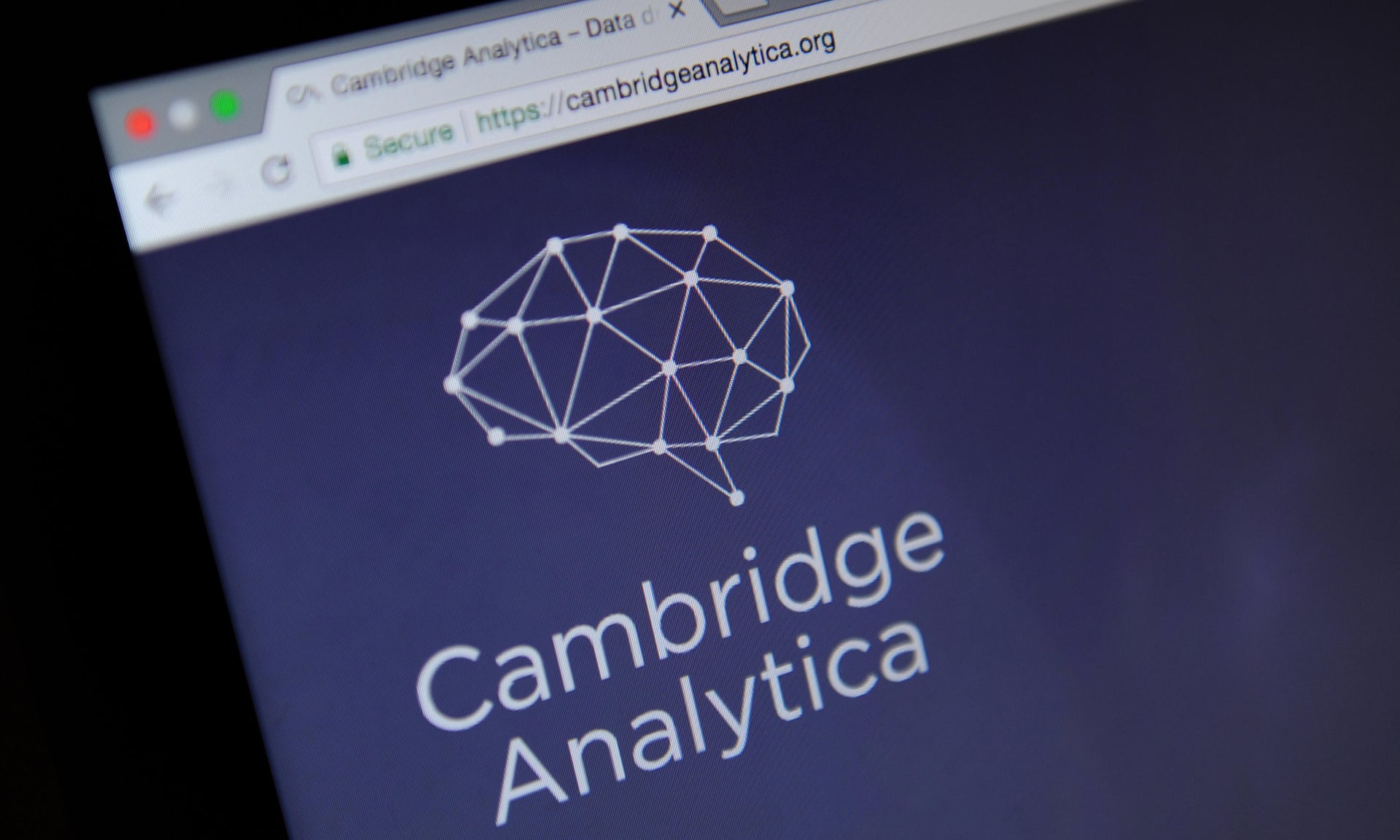 Vụ bê bối liên quan đến công ty Cambridge Analytica đã để lộ ra nhiều điểm yếu chí tử của Facebook (Nguồn: Getty)