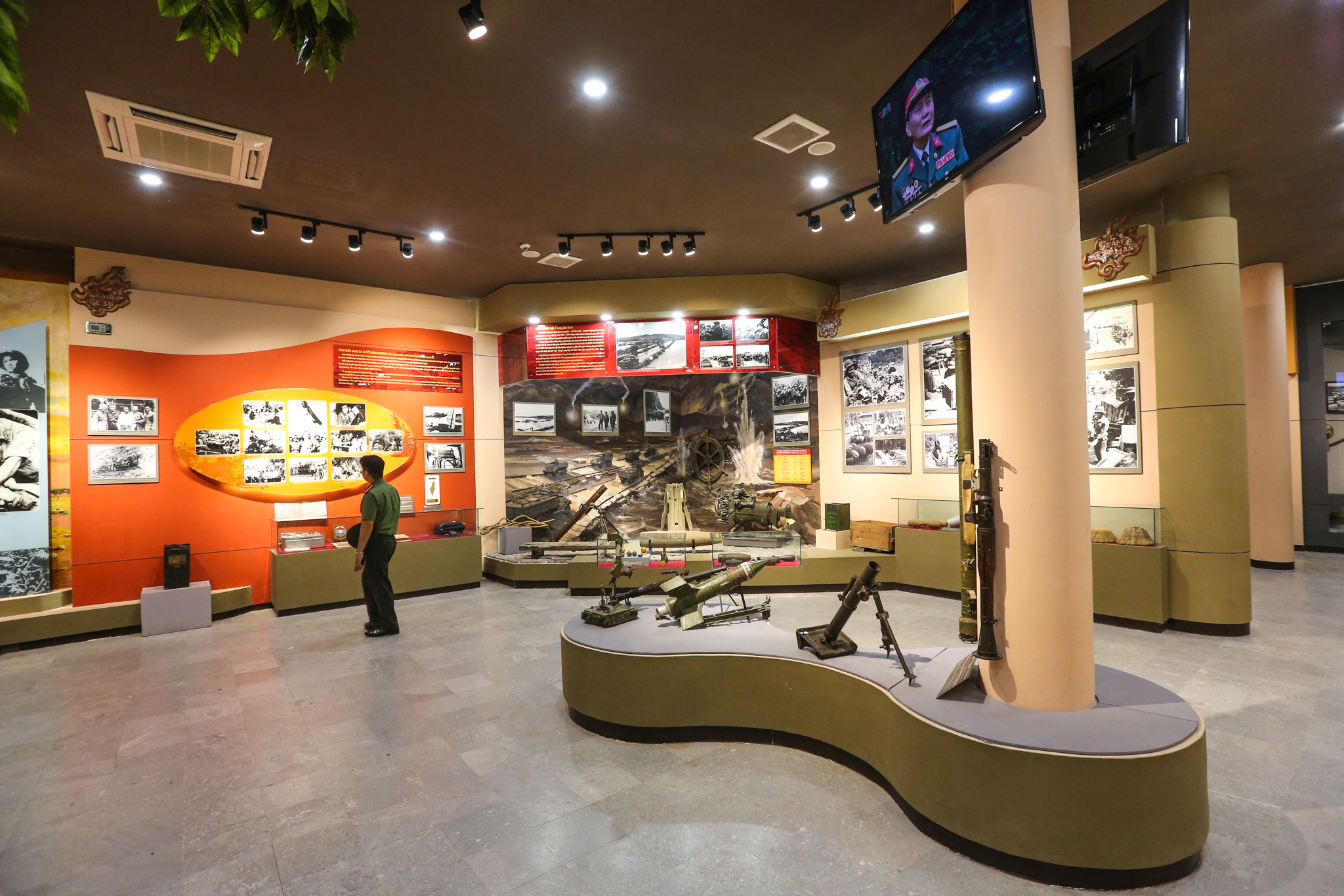 The museum shows the mature and strength of Truong Son soldiers who contributed to the victory in Spring1975, ending the war and liberating the nation.
