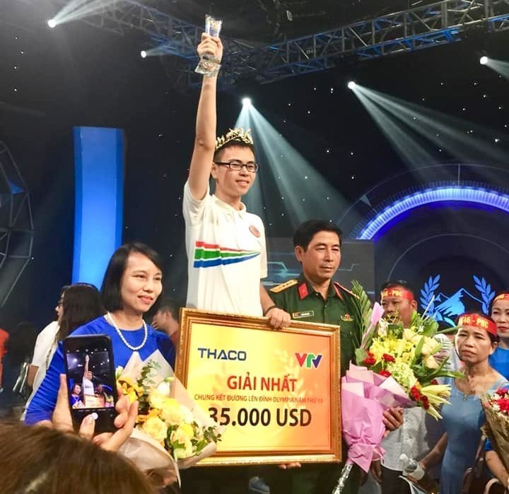 Trung on the winner’s podium (Photo: VNA)