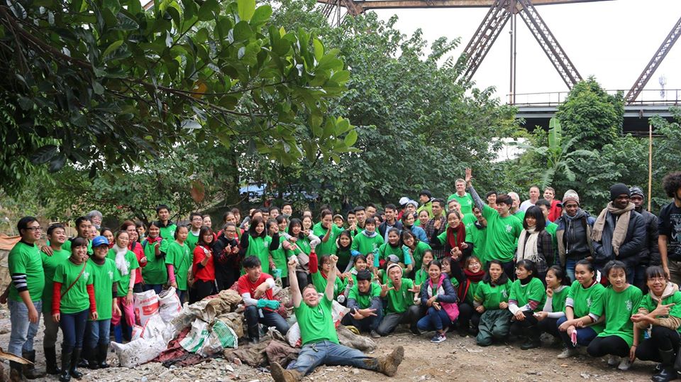 “Keep Hanoi Clean”, un equipo de voluntarios fundado y administrado por Joseph Kendall, un expatriado estadounidense radicado en Hanoi