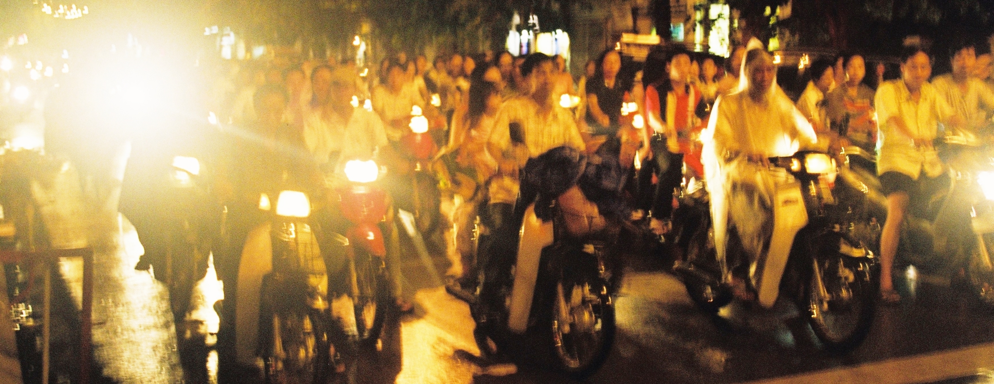 Rostro de Hanoi por la noche 