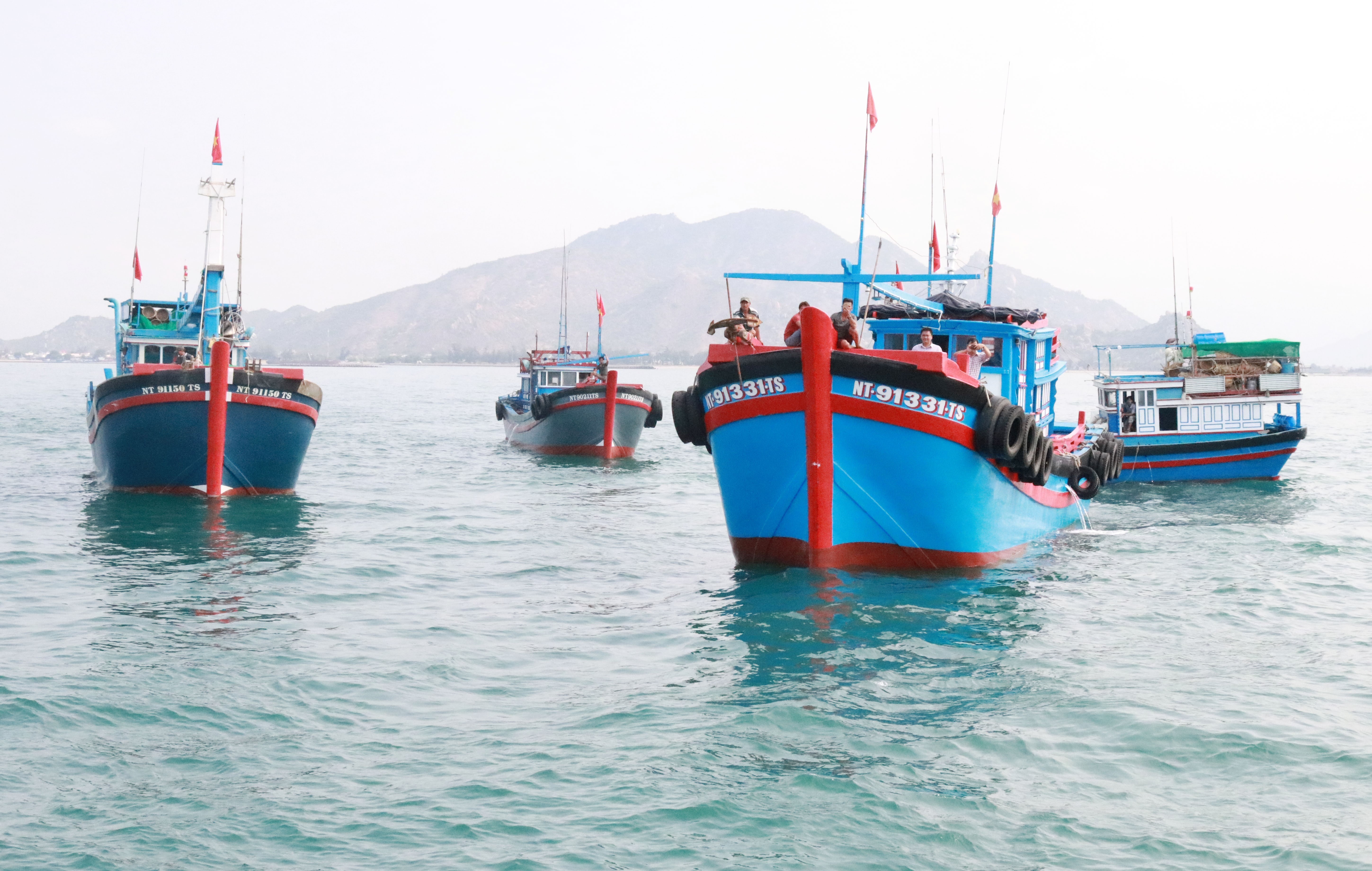 Đội tàu đánh bắt xa bờ của ngư dân Ninh Thuận. (Ảnh: Nguyễn Thành/TTXVN)