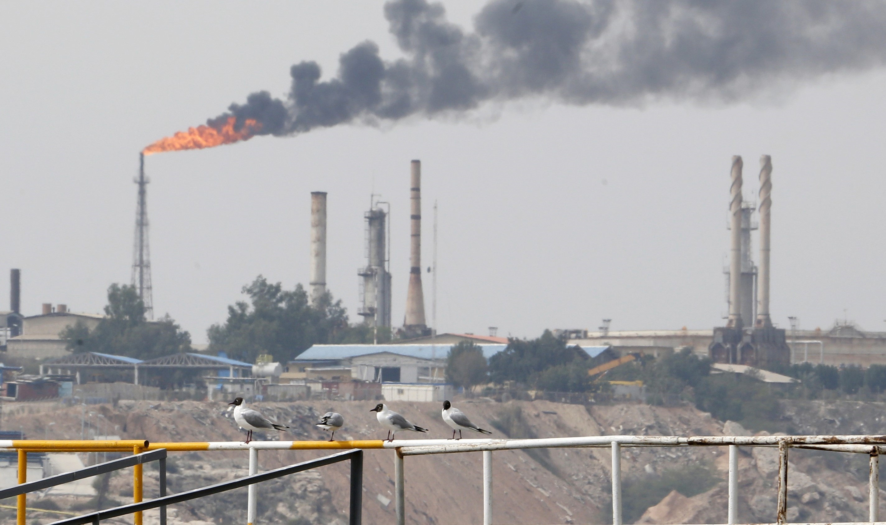 Một cơ sở khai thác dầu của Iran trên đảo Khark. (Nguồn: AFP/TTXVN)