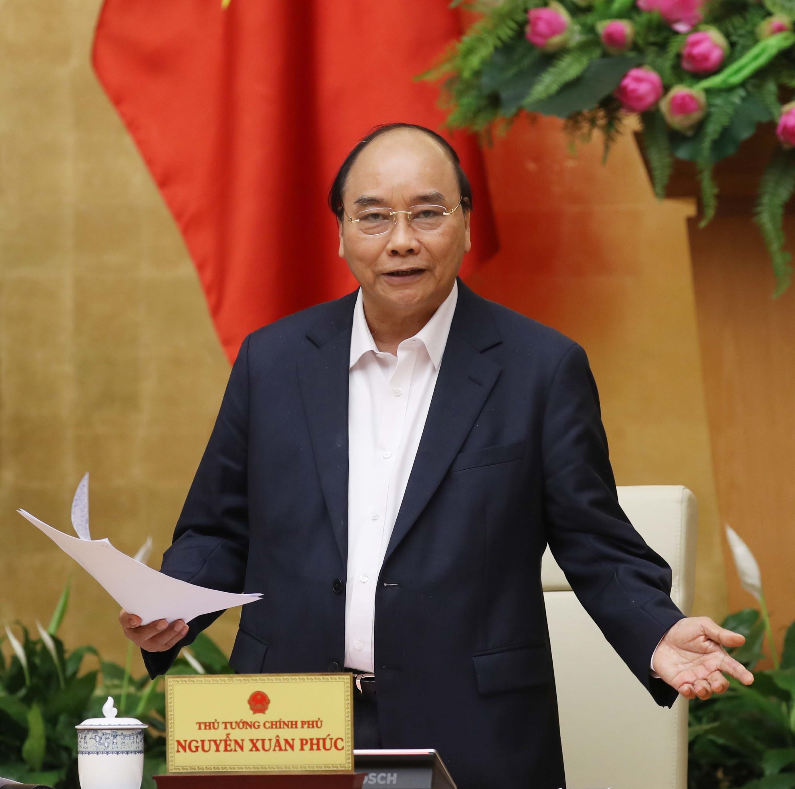               阮春福总理在三月份与各私营经济集团举行座谈会上发表讲话。图自越通社