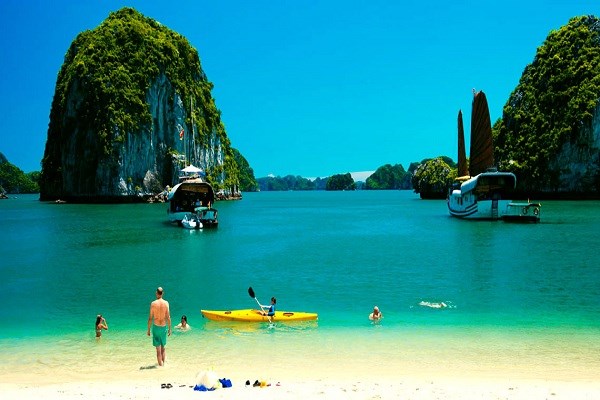                              兰夏湾——越南真正的天堂。图自互联网