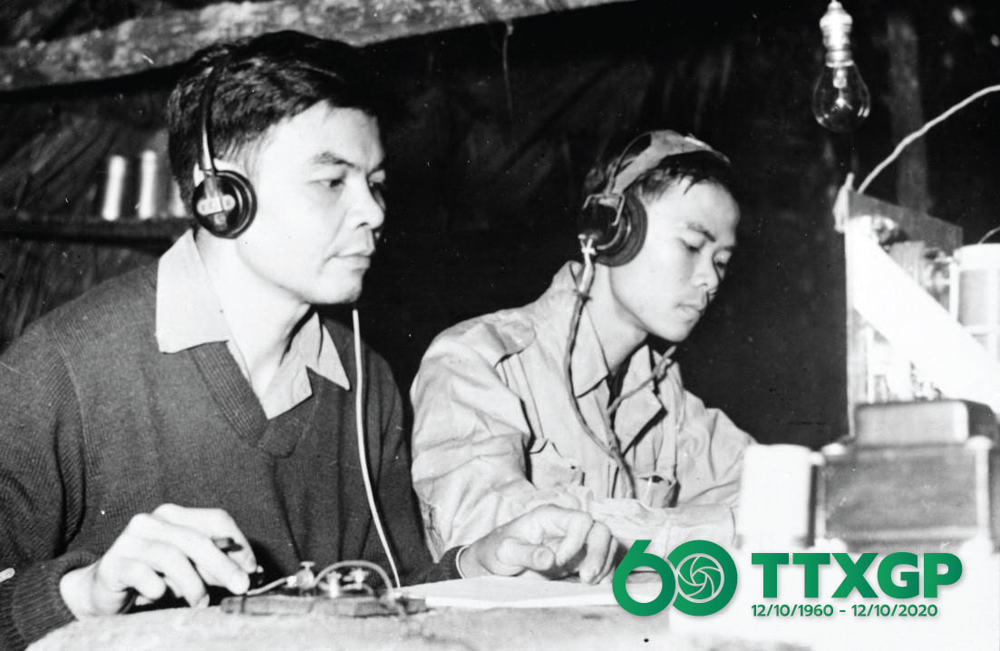 Telegrafistas de la Agencia Informativa de Liberación operan durante la guerra contra Estados Unidos (Foto: VNA)