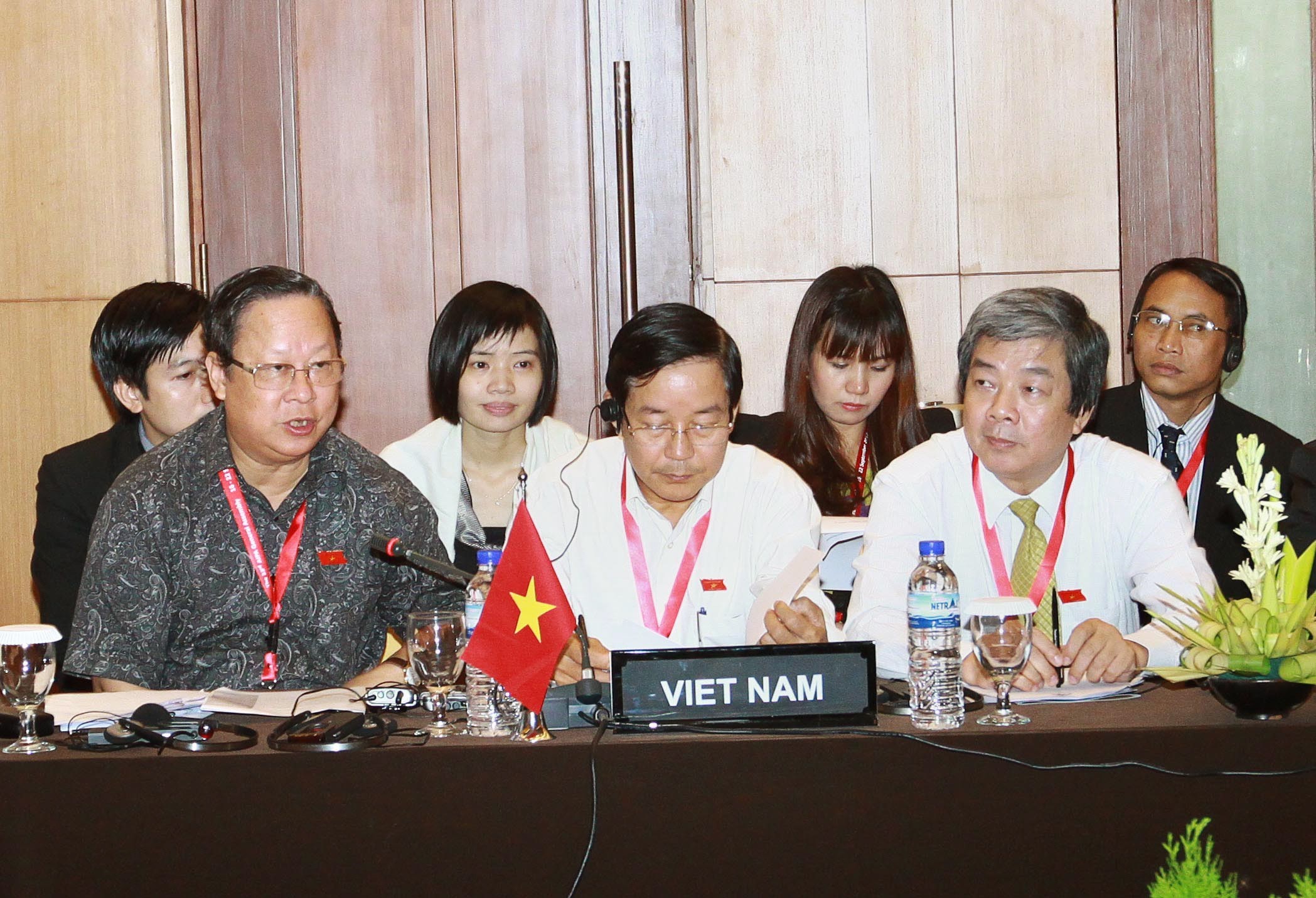 Đoàn đại biểu Quốc hội Việt Nam tại Phiên họp Ủy ban các vấn đề Chính trị tại AIPA-33, sáng 19/9/2012. (Ảnh: Doãn Tấn/TTXVN)