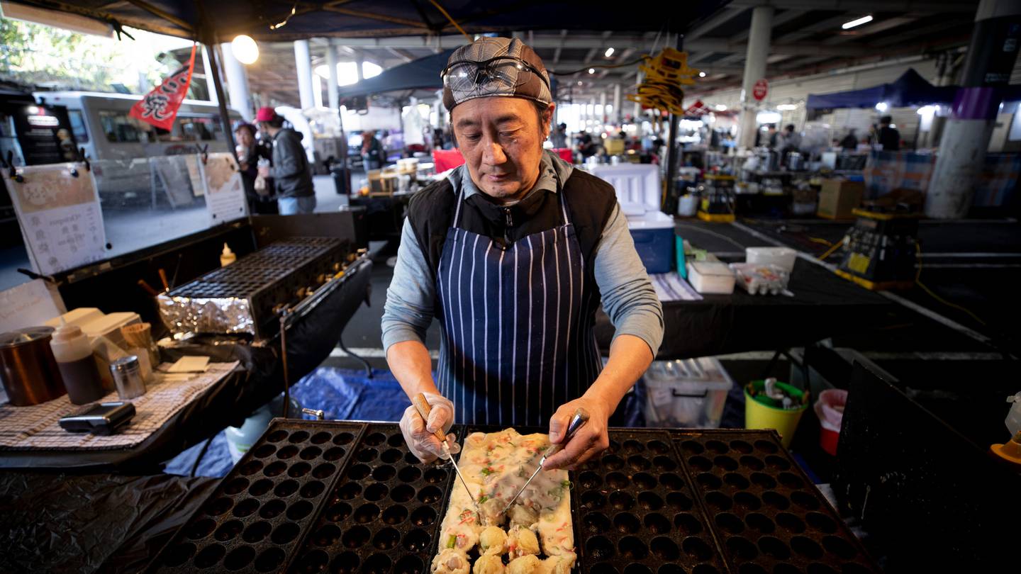 Quầy bán takoyaki của đầu bếp Martin Lowe.(Nguồn: NZ Herald)
