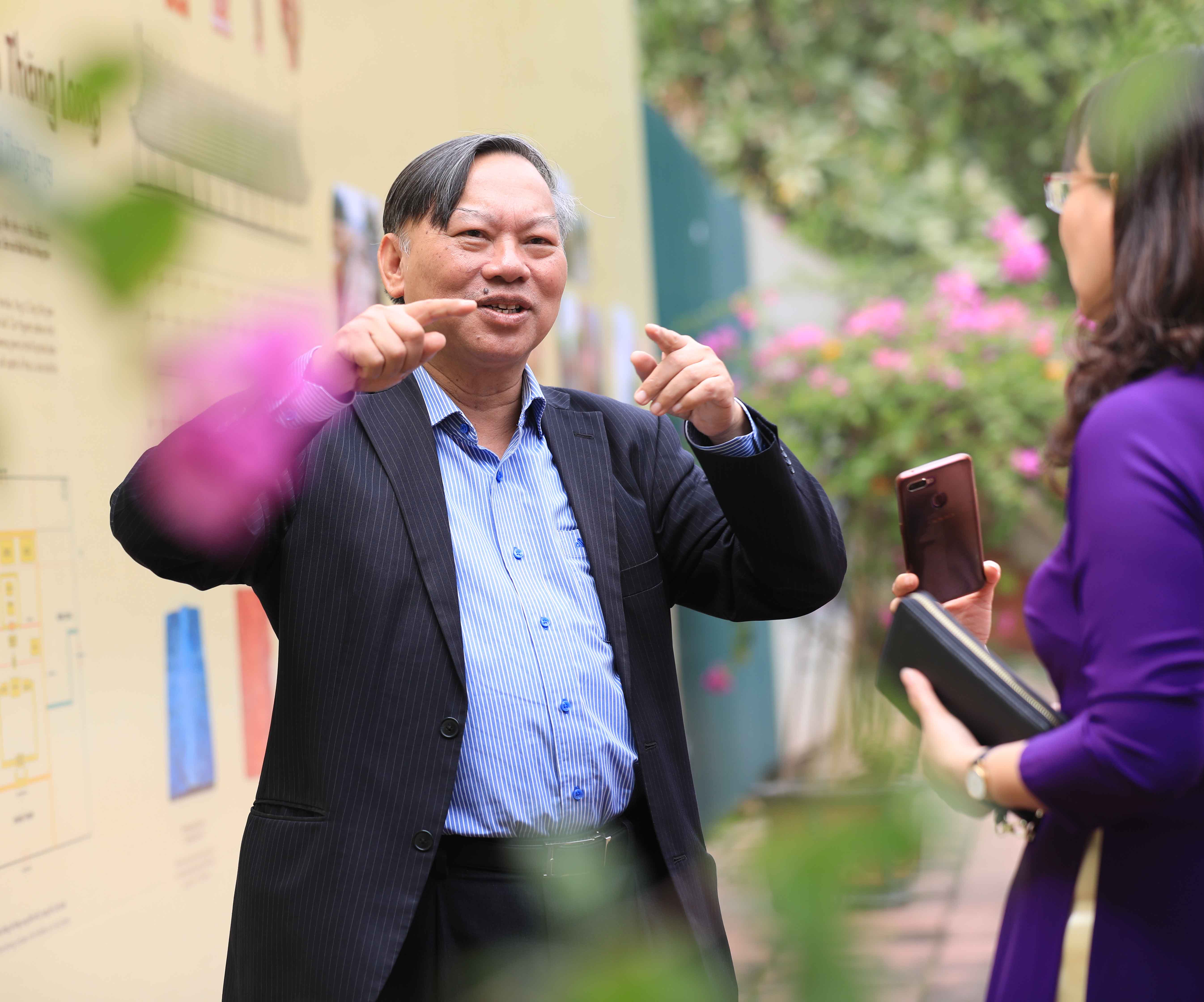 Giáo sư Nguyễn Quang Ngọc là một trong những  người đón nhận danh hiệu cao quý của Hà Nội - Công dân Thủ đô ưu tú năm 2020. (Ảnh: Minh Thu/Vietnam+)