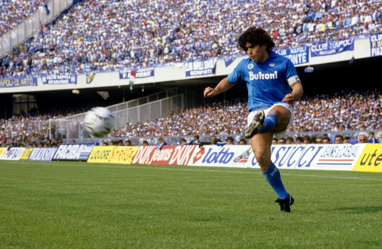 Maradona trong màu áo Napoli. (Nguồn: the42.ie)
