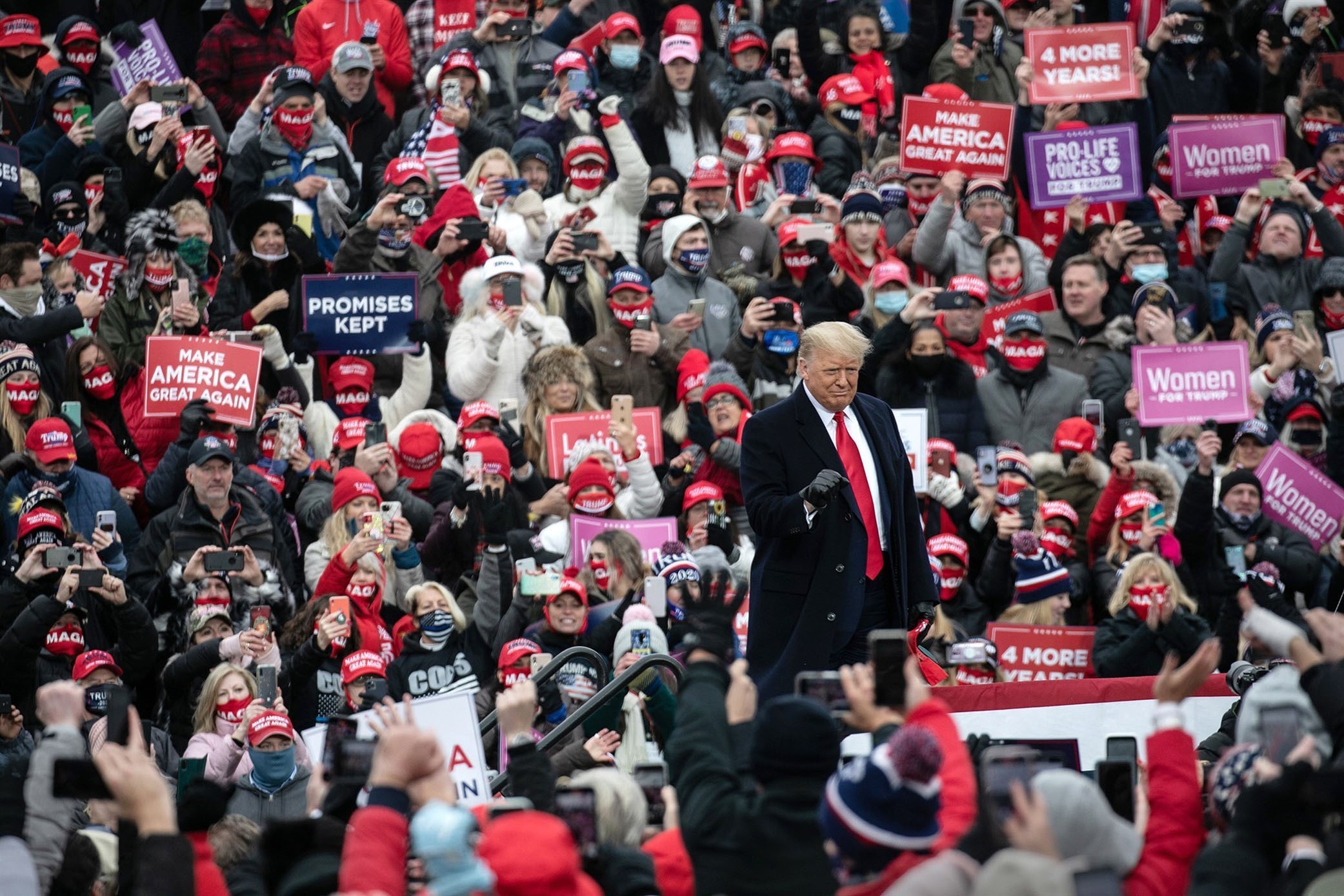 Tổng thống Mỹ Donald Trump vận động tranh cử tại Waterford, bang Michigan ngày 30/10/2020. (Ảnh: Getty Images/TTXVN)