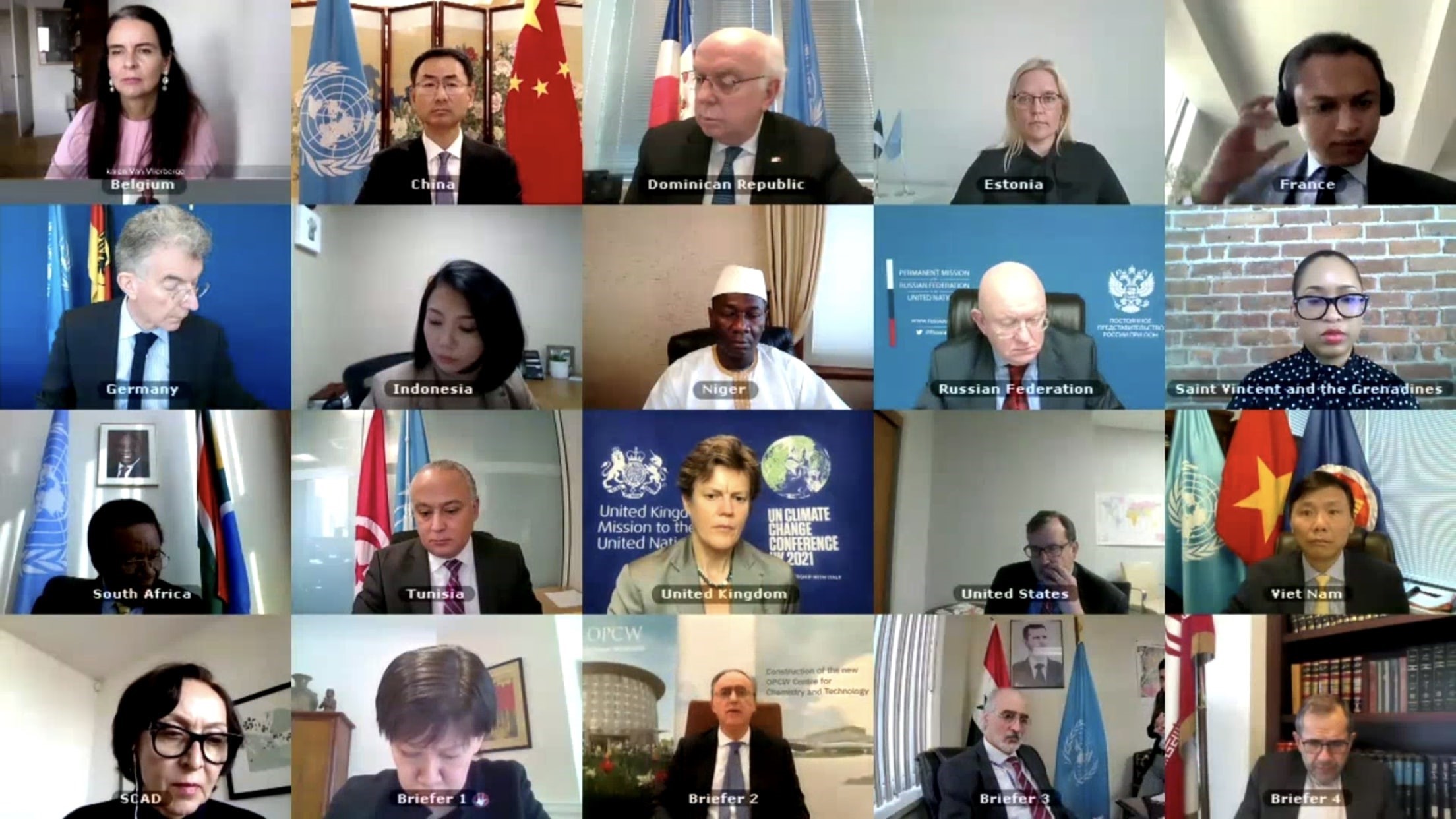 Đại diện các nước thành viên Hội đồng Bảo an Liên hợp quốc họp trực tuyến về tình hình Syria. (Ảnh: Hữu Thanh/TTXVN)