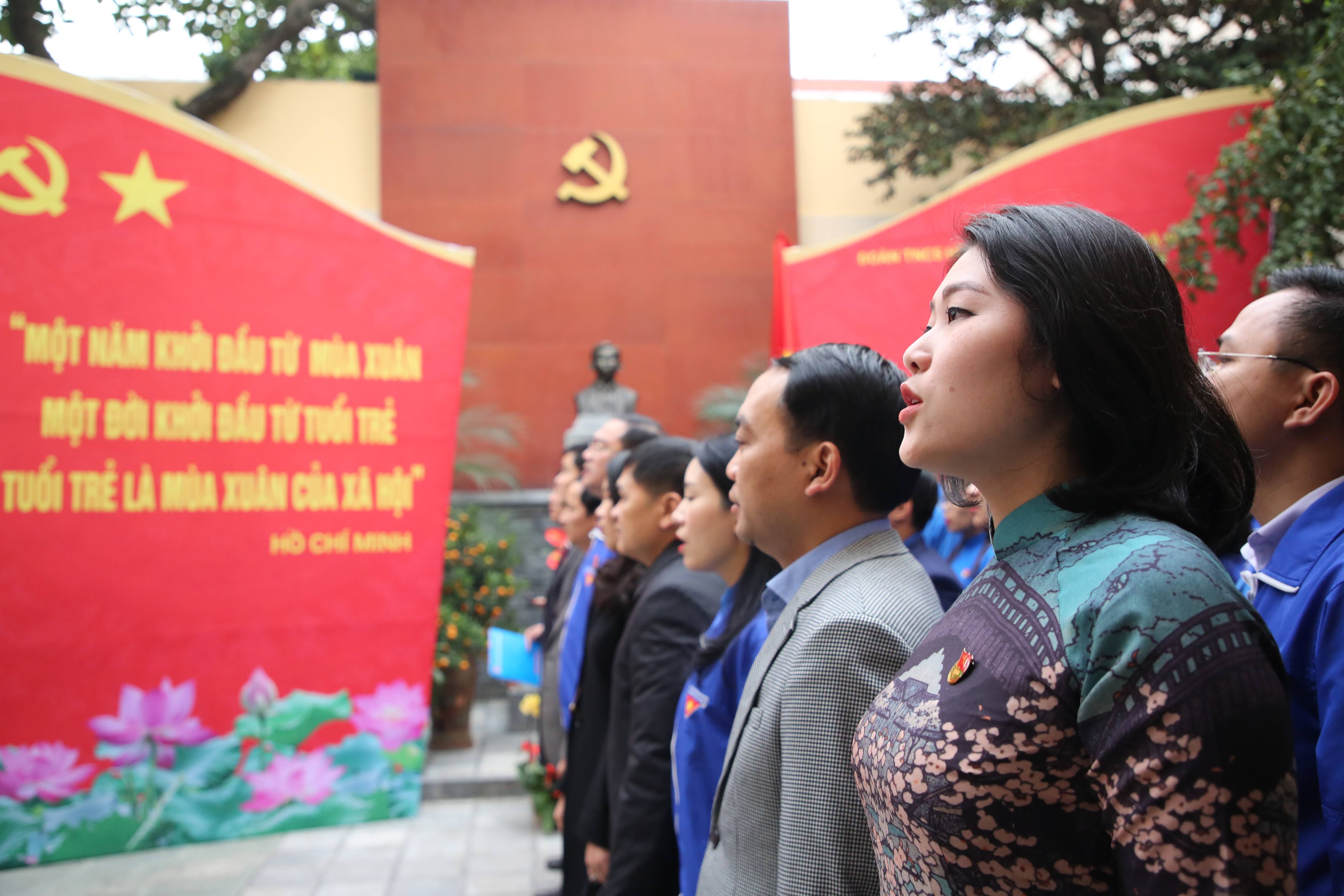 Theo ông Nguyễn Thanh Sơn, mỗi đảng viên trẻ cần chủ động hơn nữa để giải bài toán chuyển sinh hoạt đảng sau khi ra trường. (Ảnh minh họa: Minh Sơn/Vietnam+)