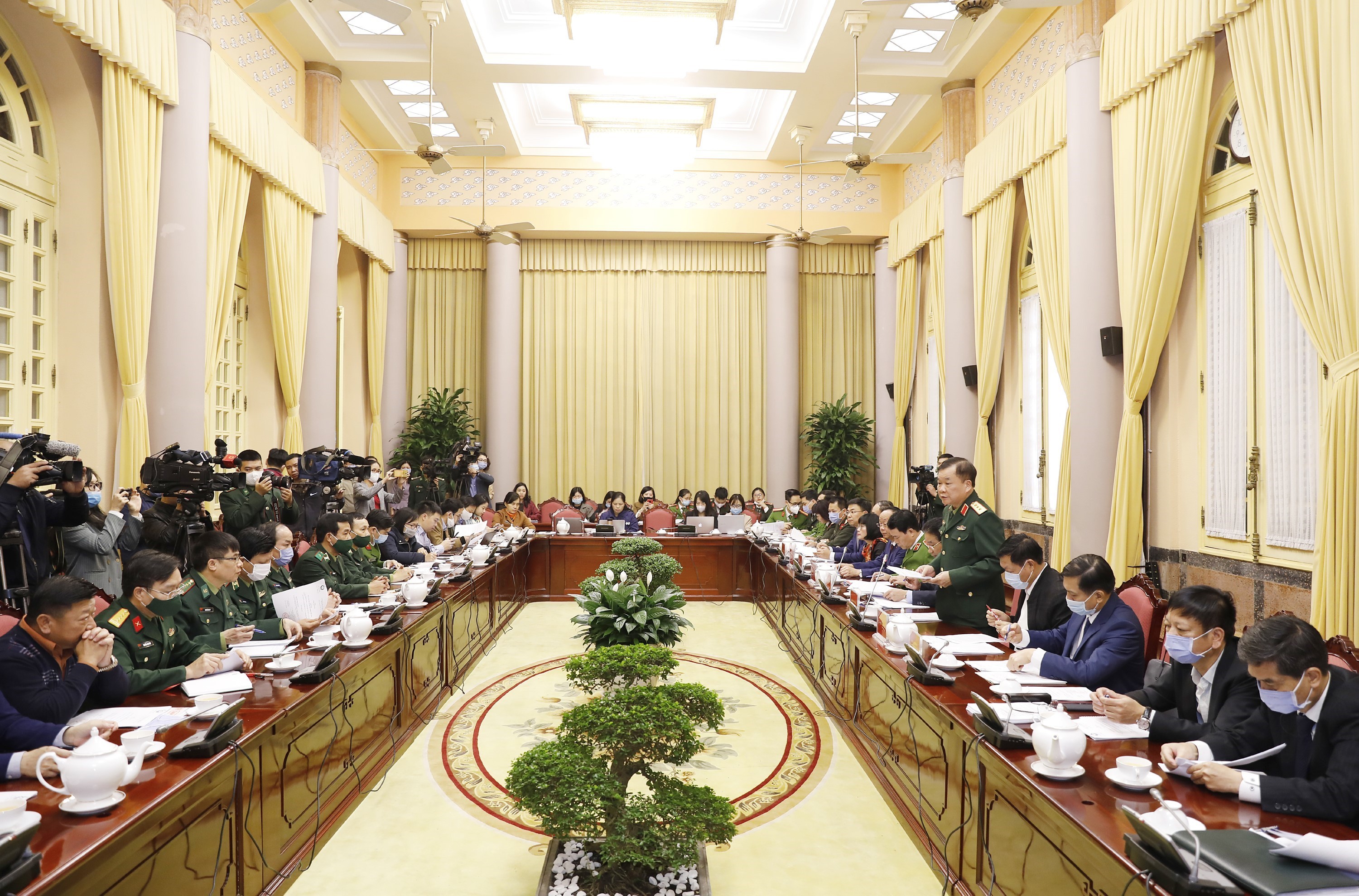 Quang cảnh họp báo công bố 7 Luật đã được Quốc hội thông qua tại Kỳ họp thứ 10, Quốc hội khóa XIV. (Ảnh: Dương Giang/TTXVN)