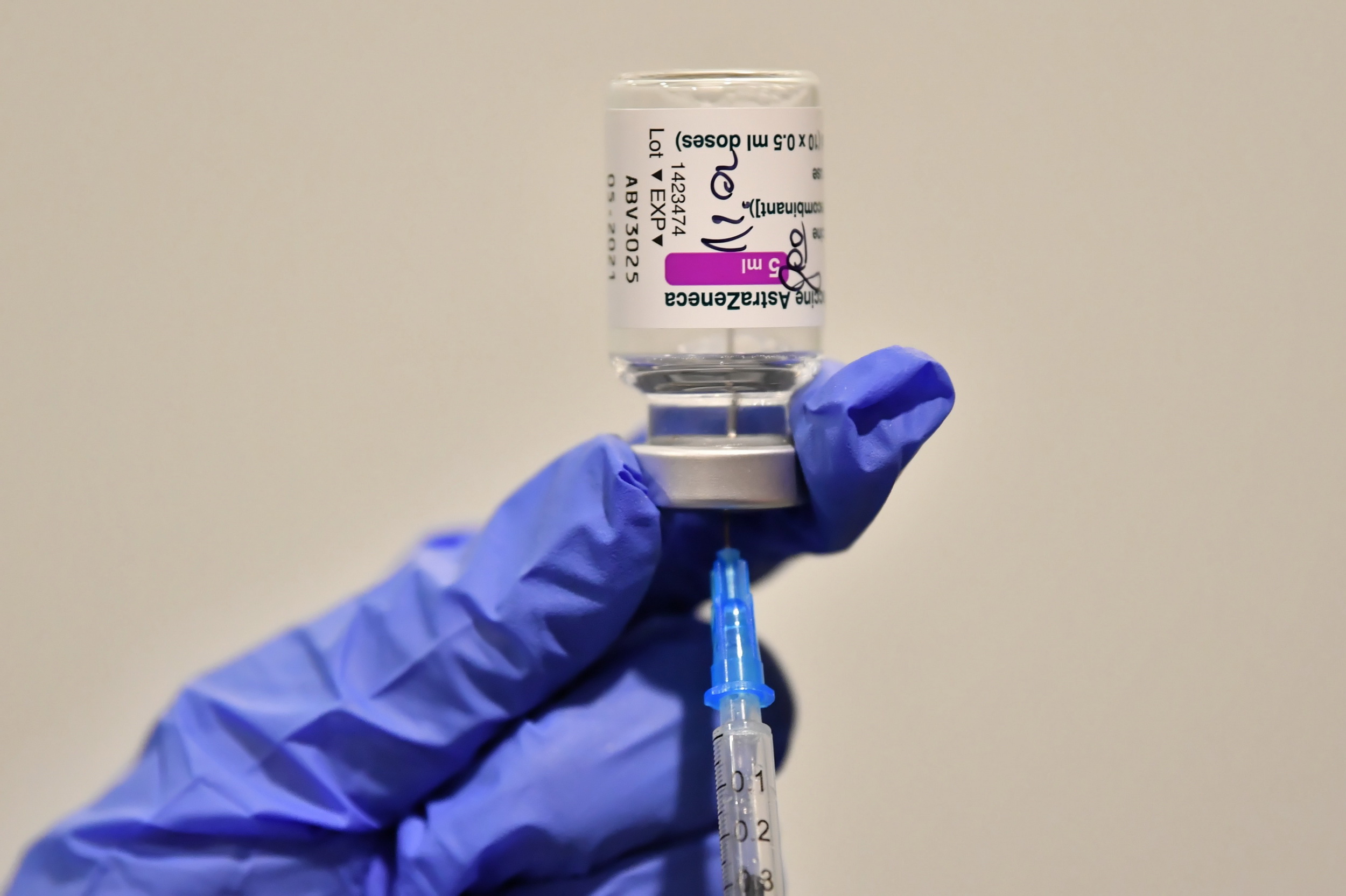  Vắcxin phòng COVID-19 của AstraZeneca/Đại học Oxford. (Ảnh: PAP/TTXVN)